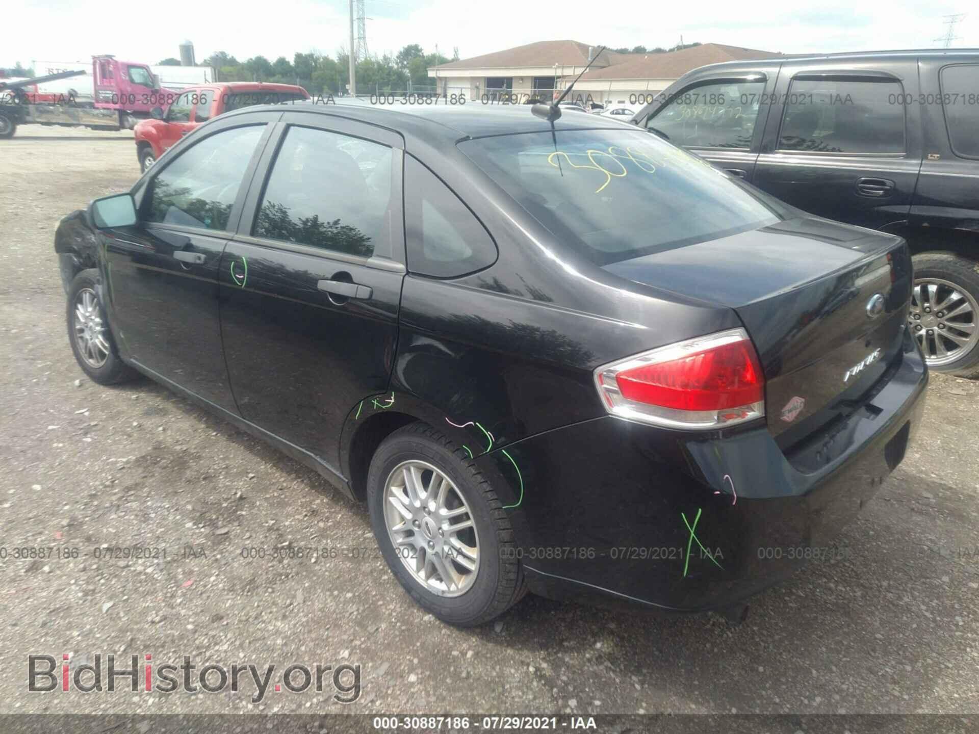 2009 FORD FOCUS - VIN: 1FAHP35N89W197858 - Фото 3