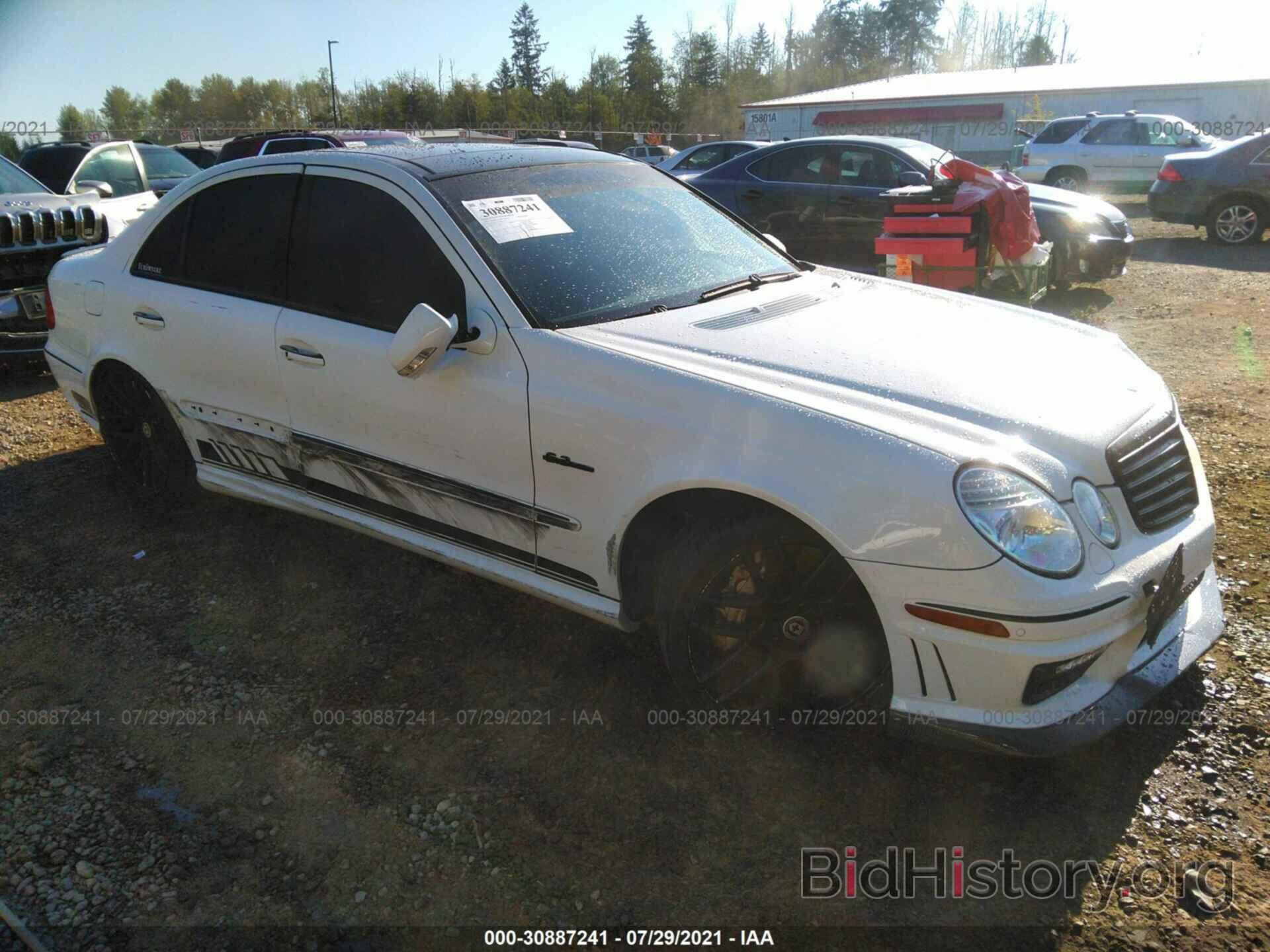 Photo WDBUF77X88B278431 - MERCEDES-BENZ E-CLASS 2008