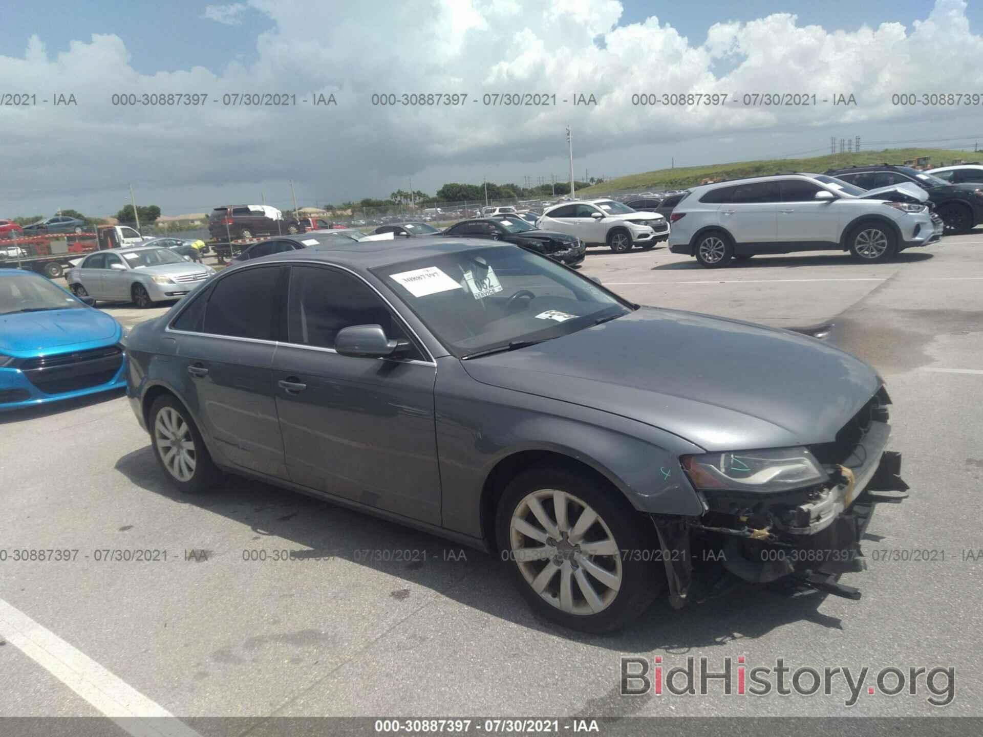 Photo WAUAFAFL8CN019796 - AUDI A4 2012