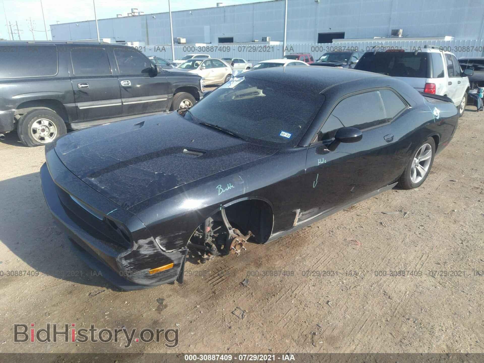 2012 DODGE CHALLENGER - VIN: 2C3CDYAG8CH104218 - Photo 2