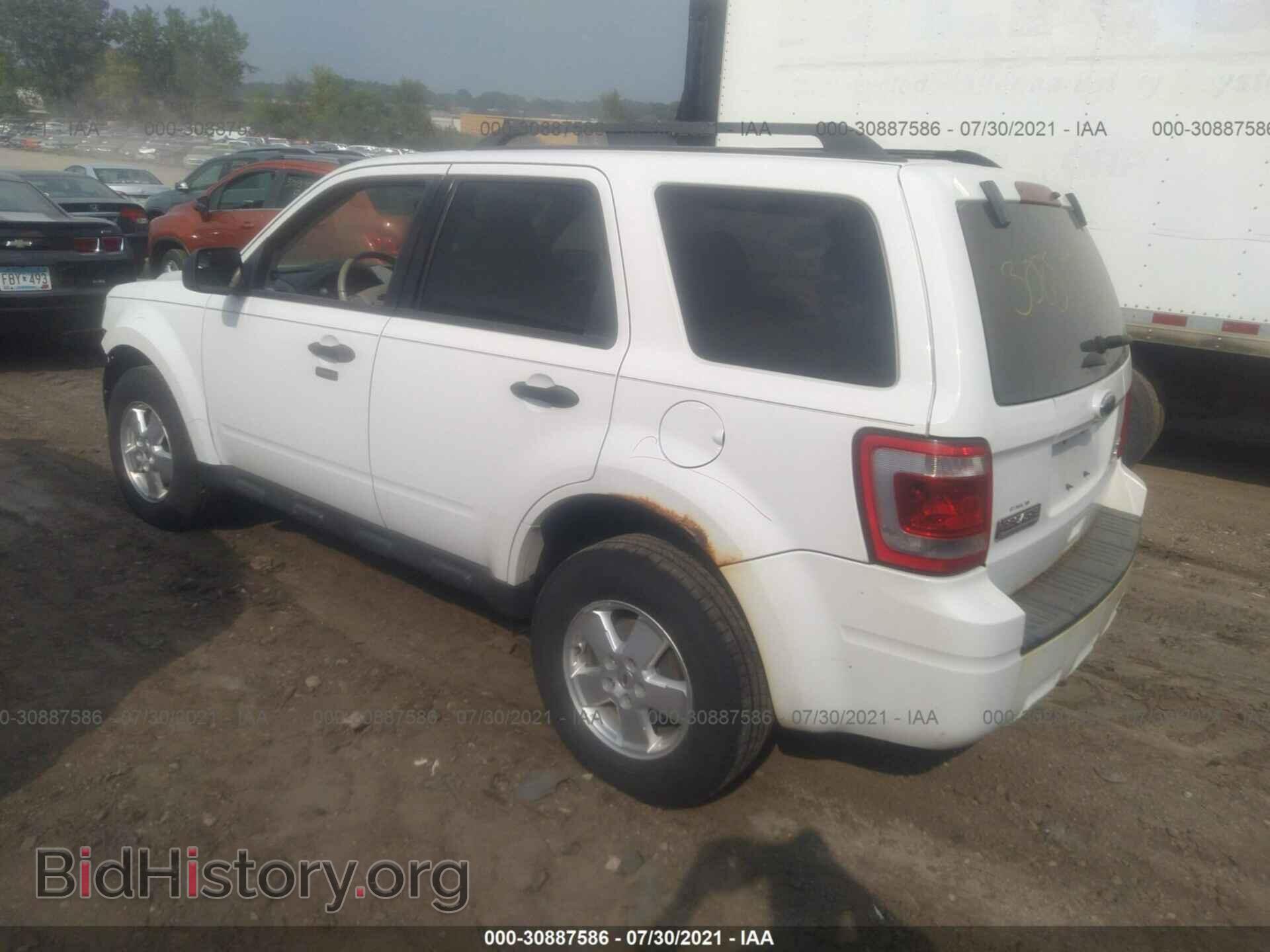 2012 FORD ESCAPE - VIN: 1FMCU9DG7CKB34523 - Фото 3