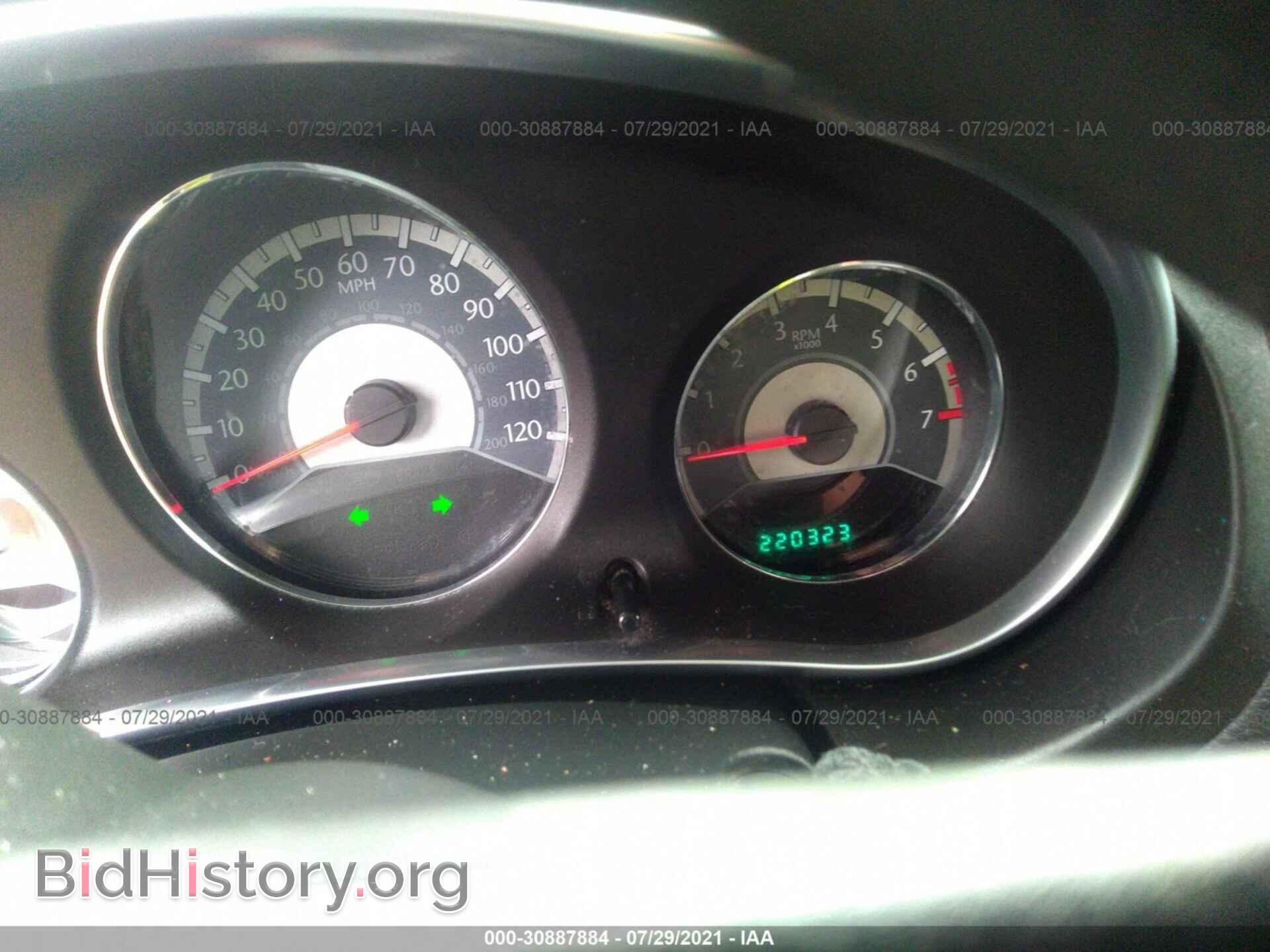 2011 CHRYSLER 200 - VIN: 1C3BC4FB0BN558490 - Фото 7