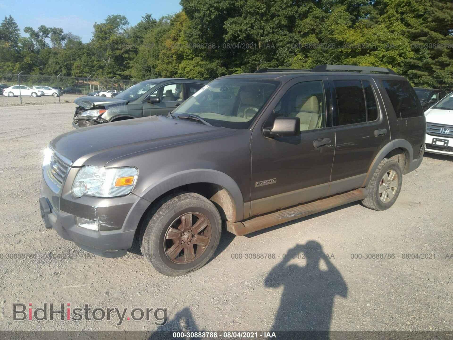 2006 FORD EXPLORER - VIN: 1FMEU73E06UB02163 - Фото 2