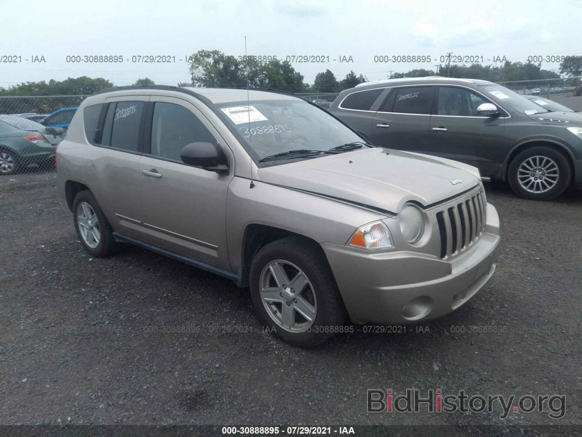 Фотография 1J4NF4FB0AD502211 - JEEP COMPASS 2010