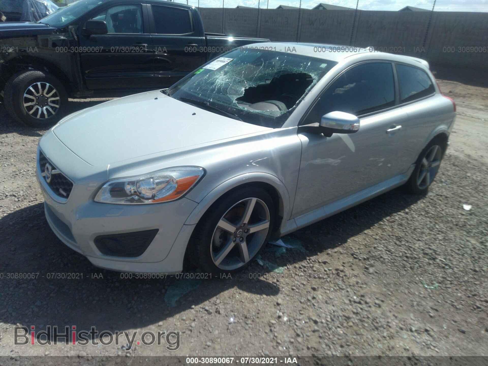 2011 VOLVO C30 - VIN: YV1672MKXB2247556 - Фото 2