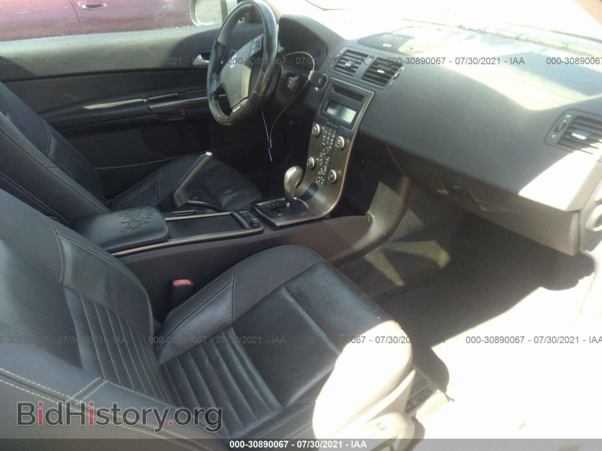 2011 VOLVO C30 - VIN: YV1672MKXB2247556 - Фото 5