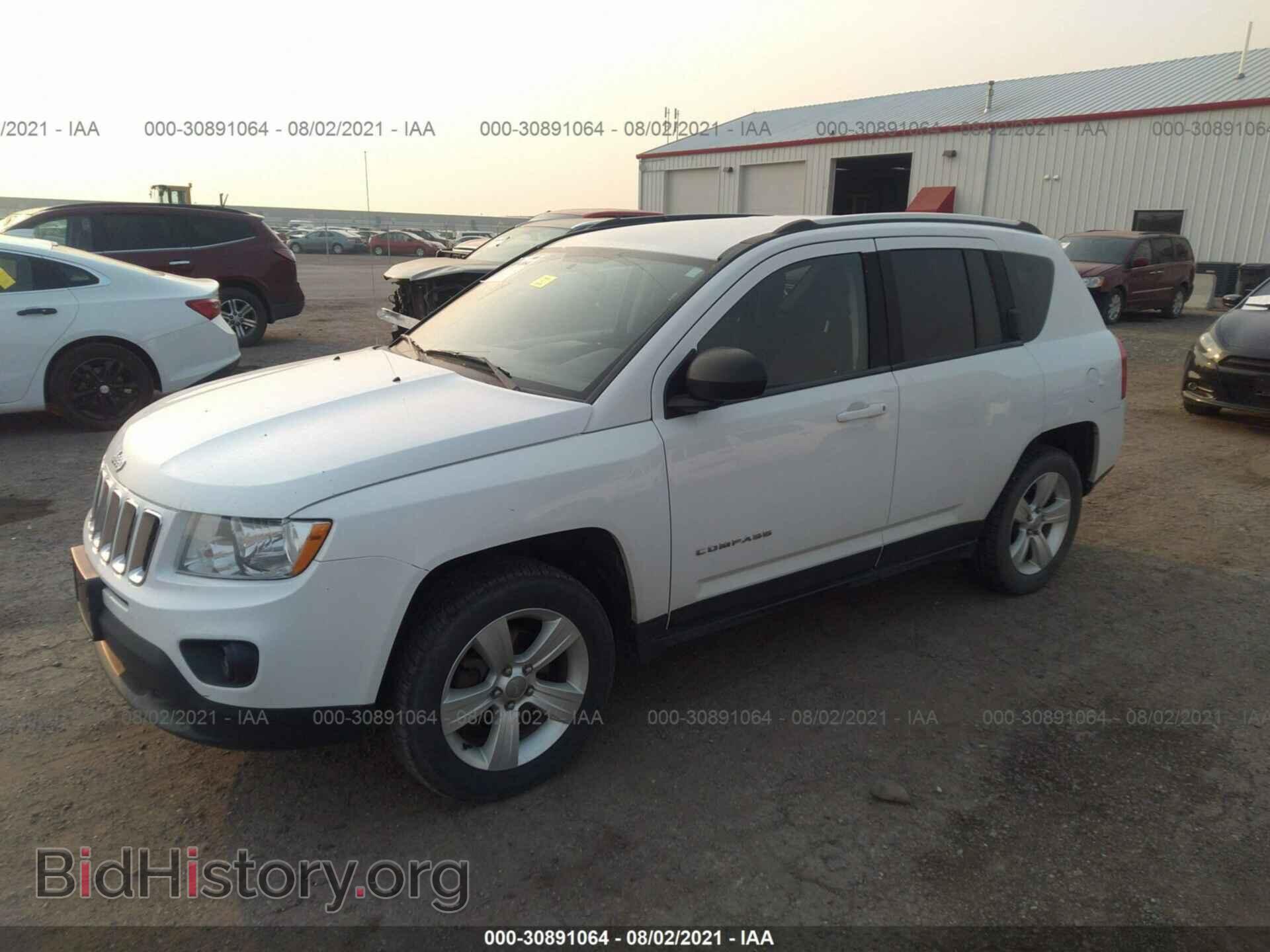 2013 JEEP COMPASS - VIN: 1C4NJDBB0DD269736 - Фото 2