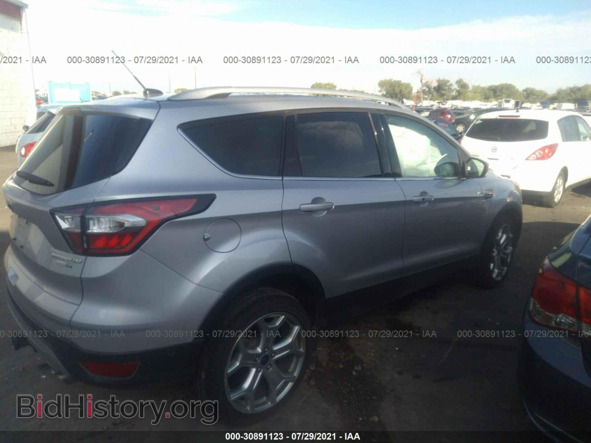 2017 FORD ESCAPE - VIN: 1FMCU9J91HUB15970 - Фото 4