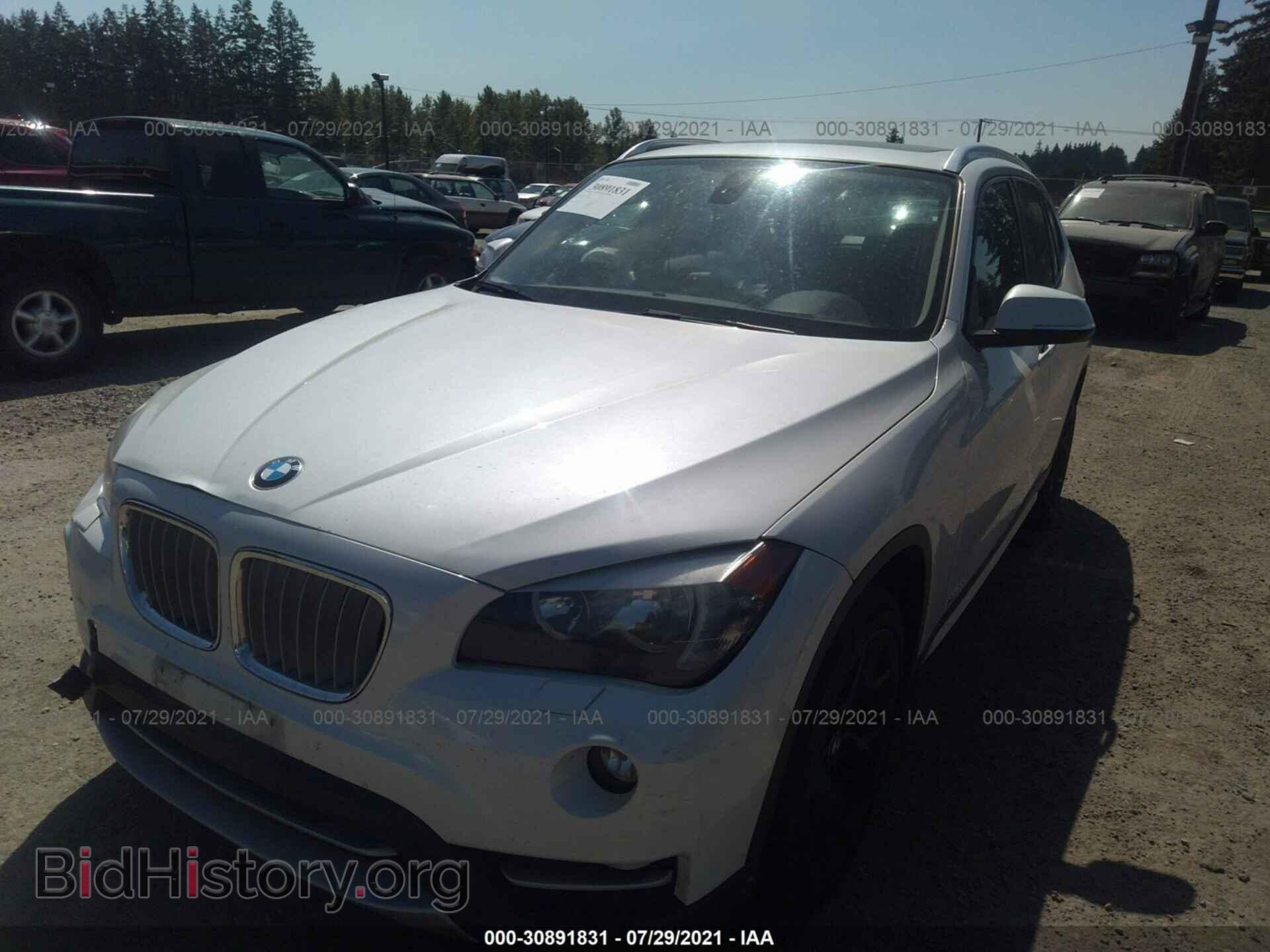 2013 BMW X1 - VIN: WBAVL1C53DVR90349 - Фото 2