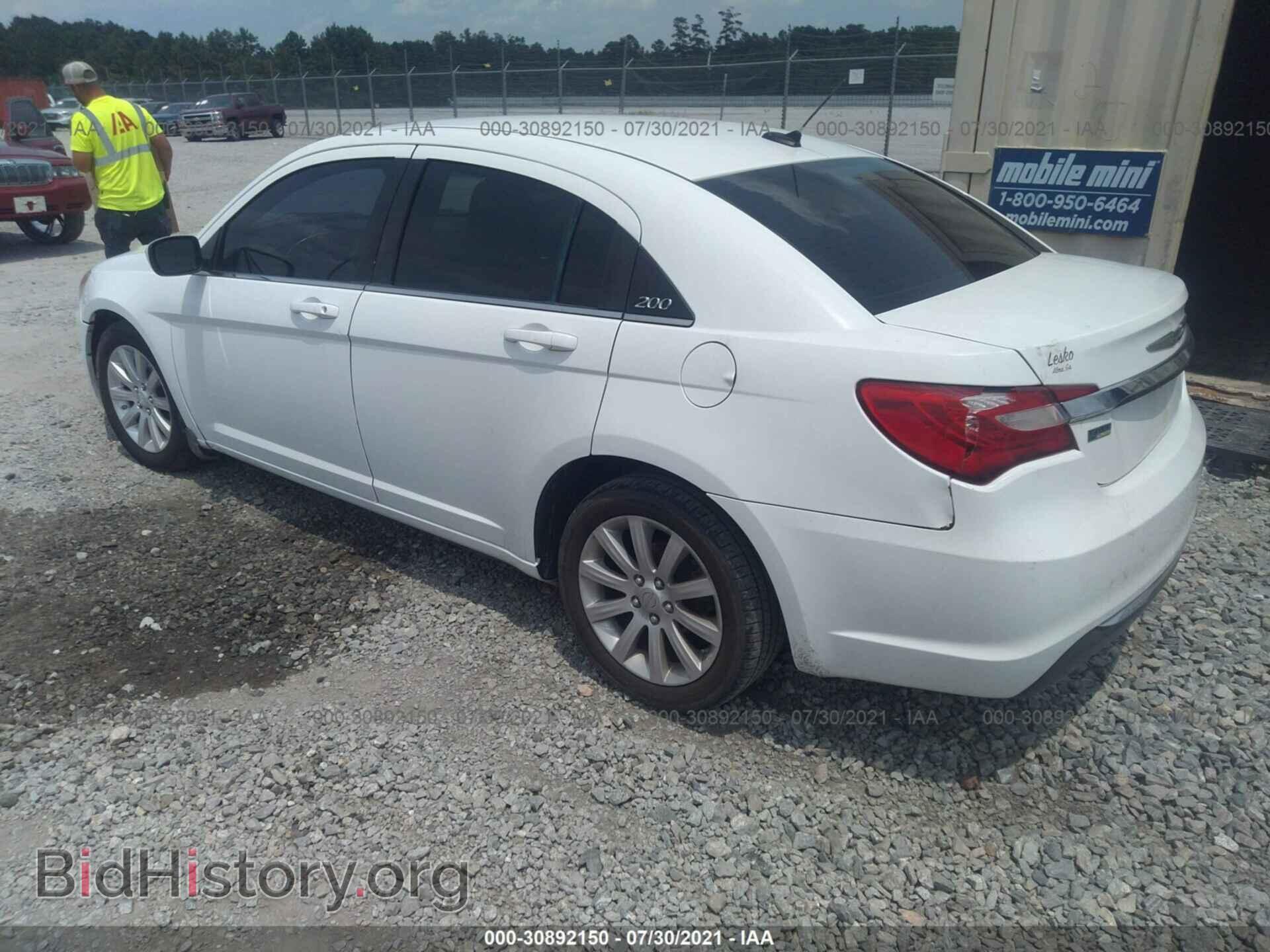 2013 CHRYSLER 200 - VIN: 1C3CCBBG2DN560058 - Фото 3