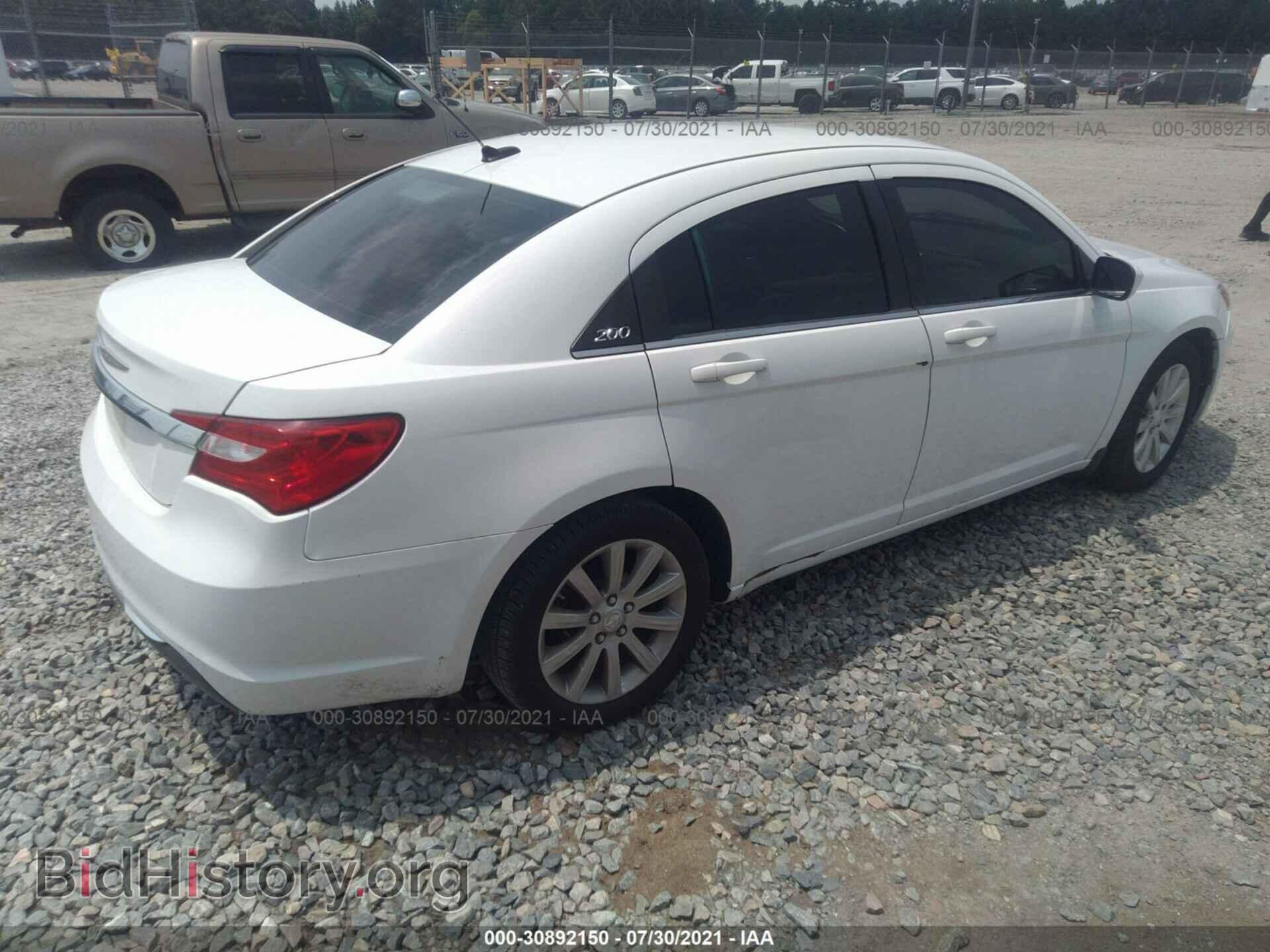 2013 CHRYSLER 200 - VIN: 1C3CCBBG2DN560058 - Фото 4