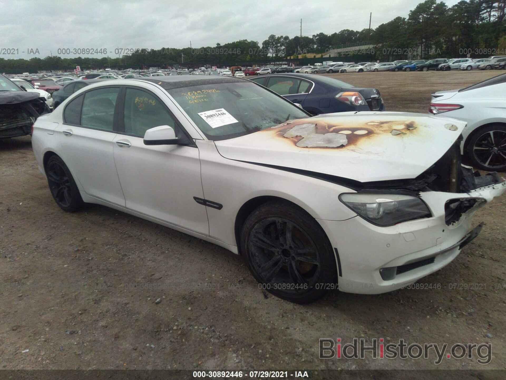 Photo WBAKC6C54BC395003 - BMW 7 SERIES 2011