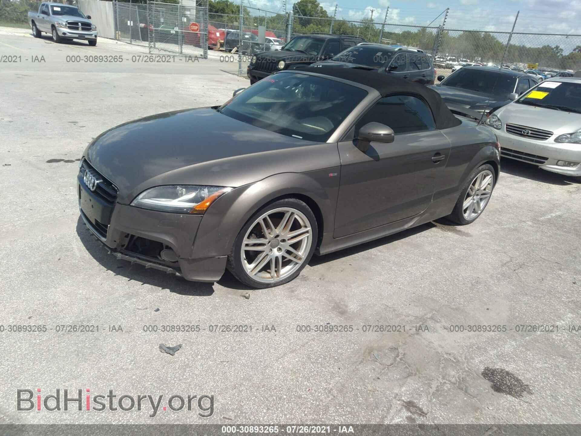 2011 AUDI TT - VIN: TRUSFAFK2B1016113 - Фото 2