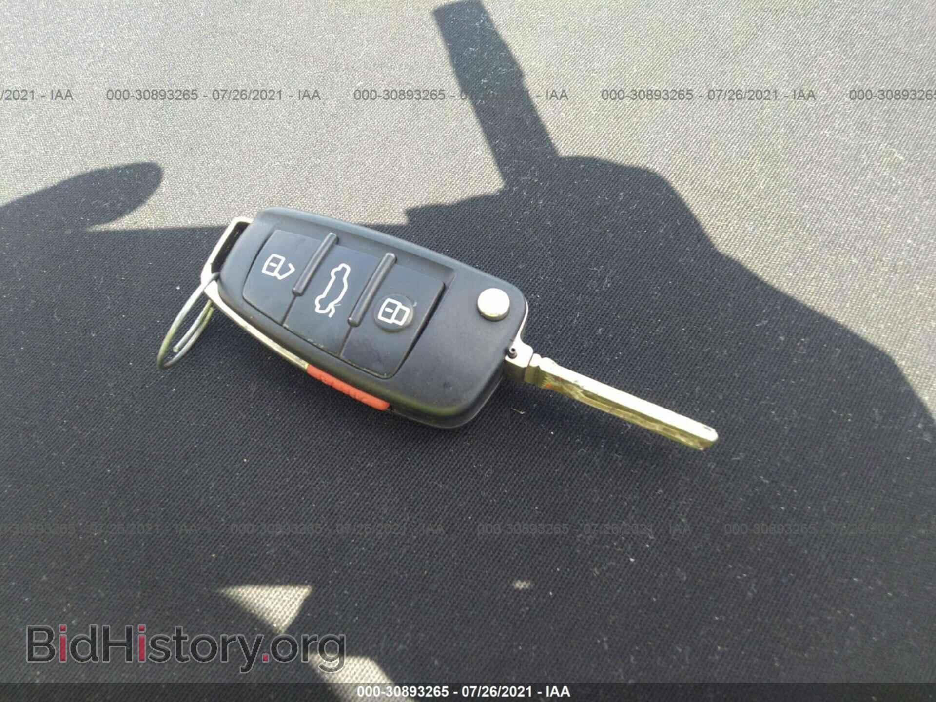 2011 AUDI TT - VIN: TRUSFAFK2B1016113 - Фото 11