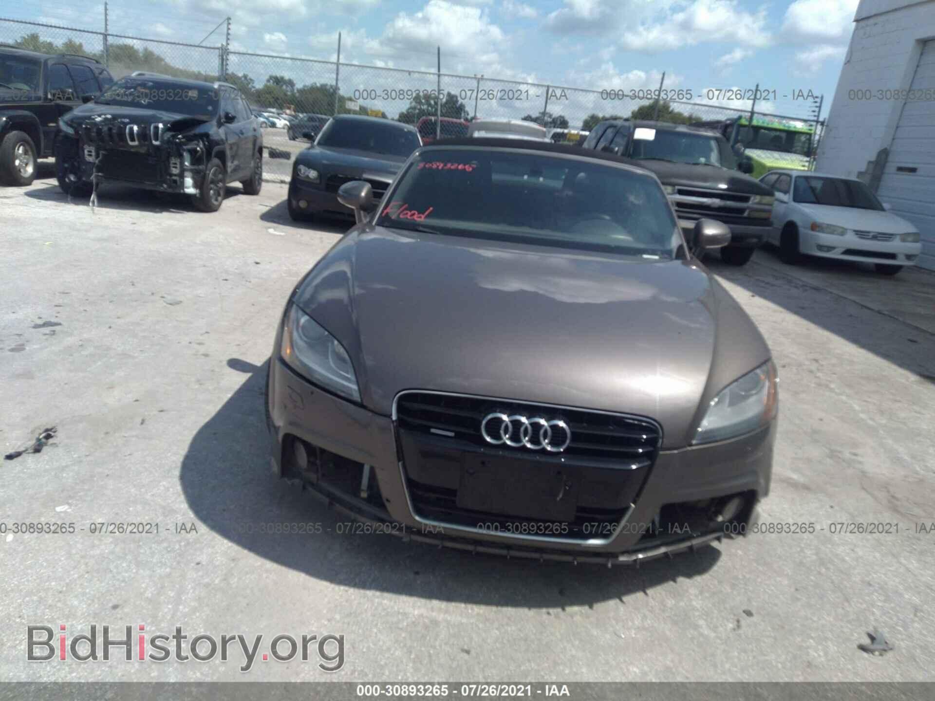2011 AUDI TT - VIN: TRUSFAFK2B1016113 - Фото 6