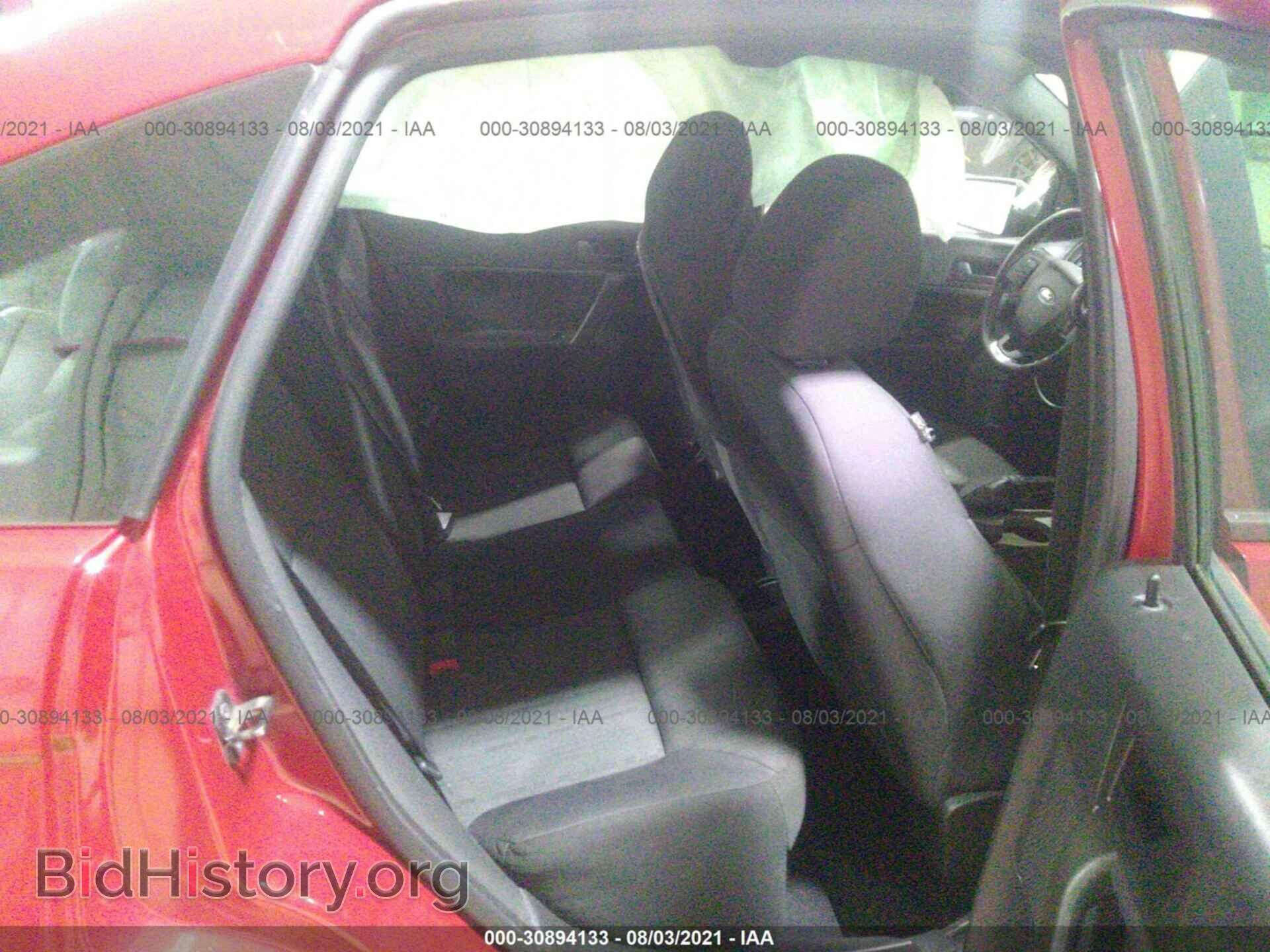 2011 FORD FOCUS - VIN: 1FAHP3FN2BW121332 - Photo 8