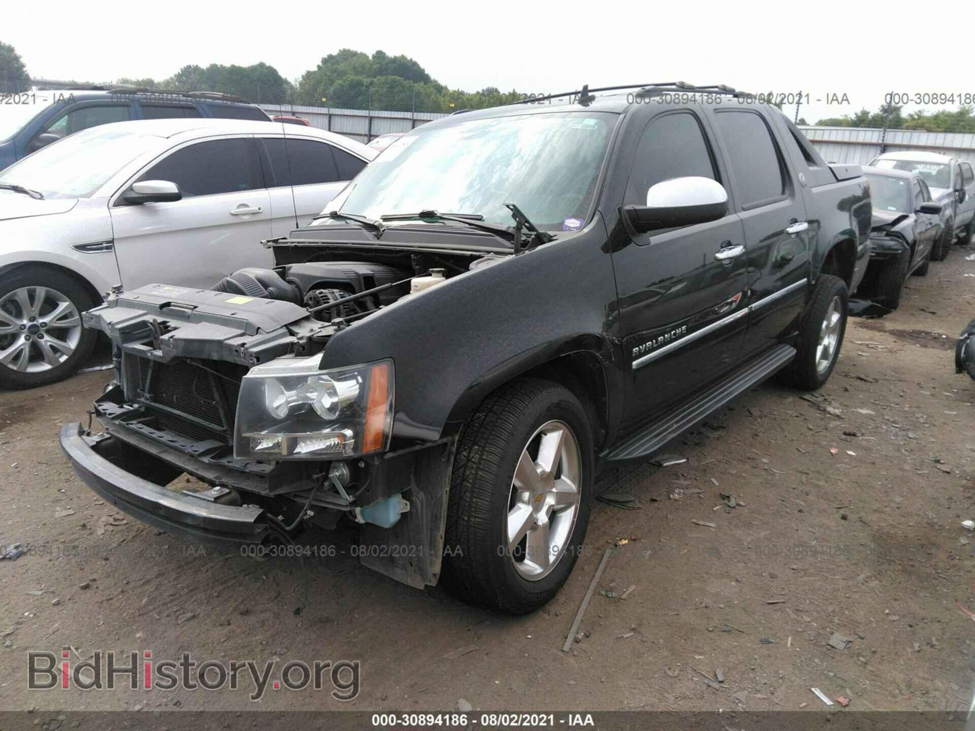 2013 CHEVROLET AVALANCHE - VIN: 3GNMCGE01DG121008 - Фото 2