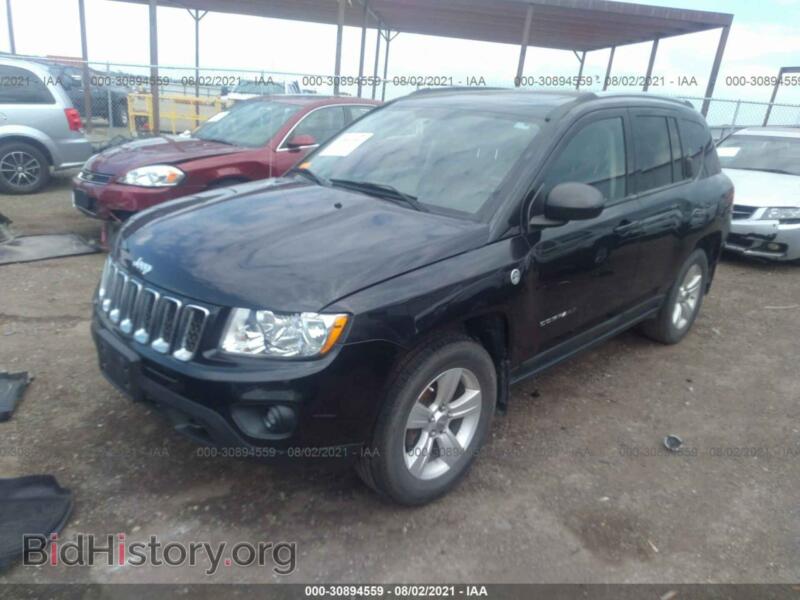 2011 Jeep COMPASS (VIN 1J4NF1FB3BD207765) — photo 2 of 11