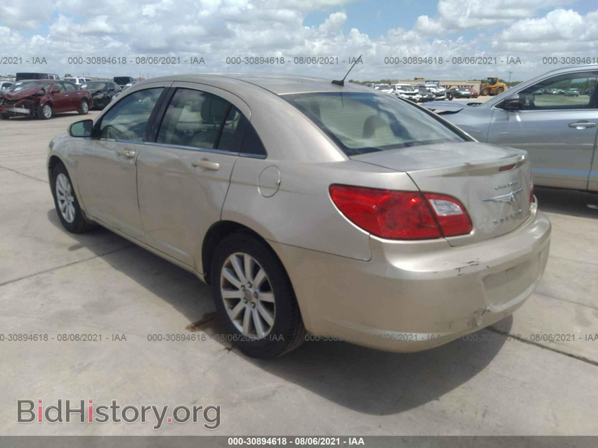 2010 CHRYSLER SEBRING - VIN: 1C3CC5FBXAN111397 - Фото 3