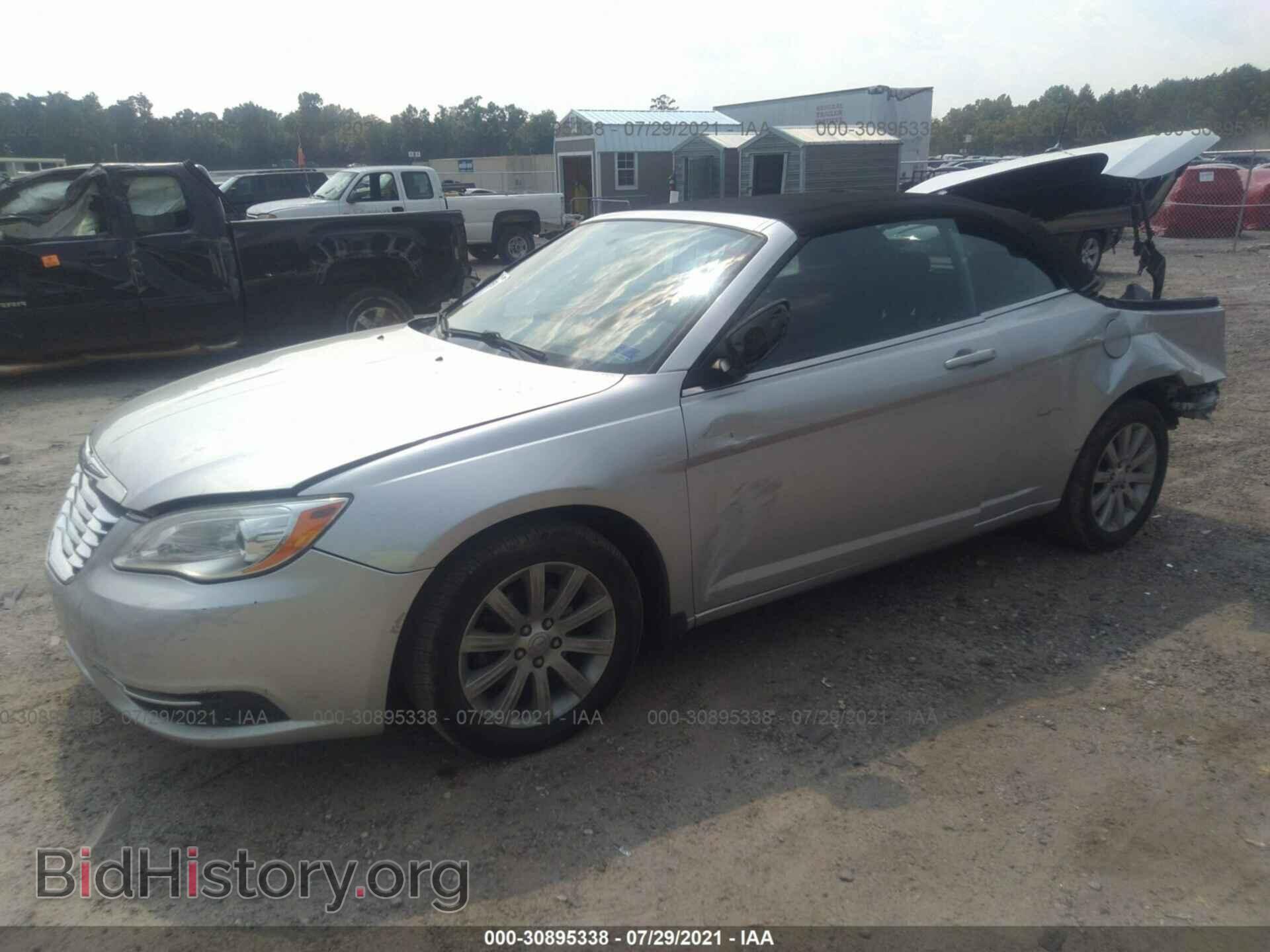 2012 CHRYSLER 200 - VIN: 1C3BCBEB5CN142975 - Фото 2