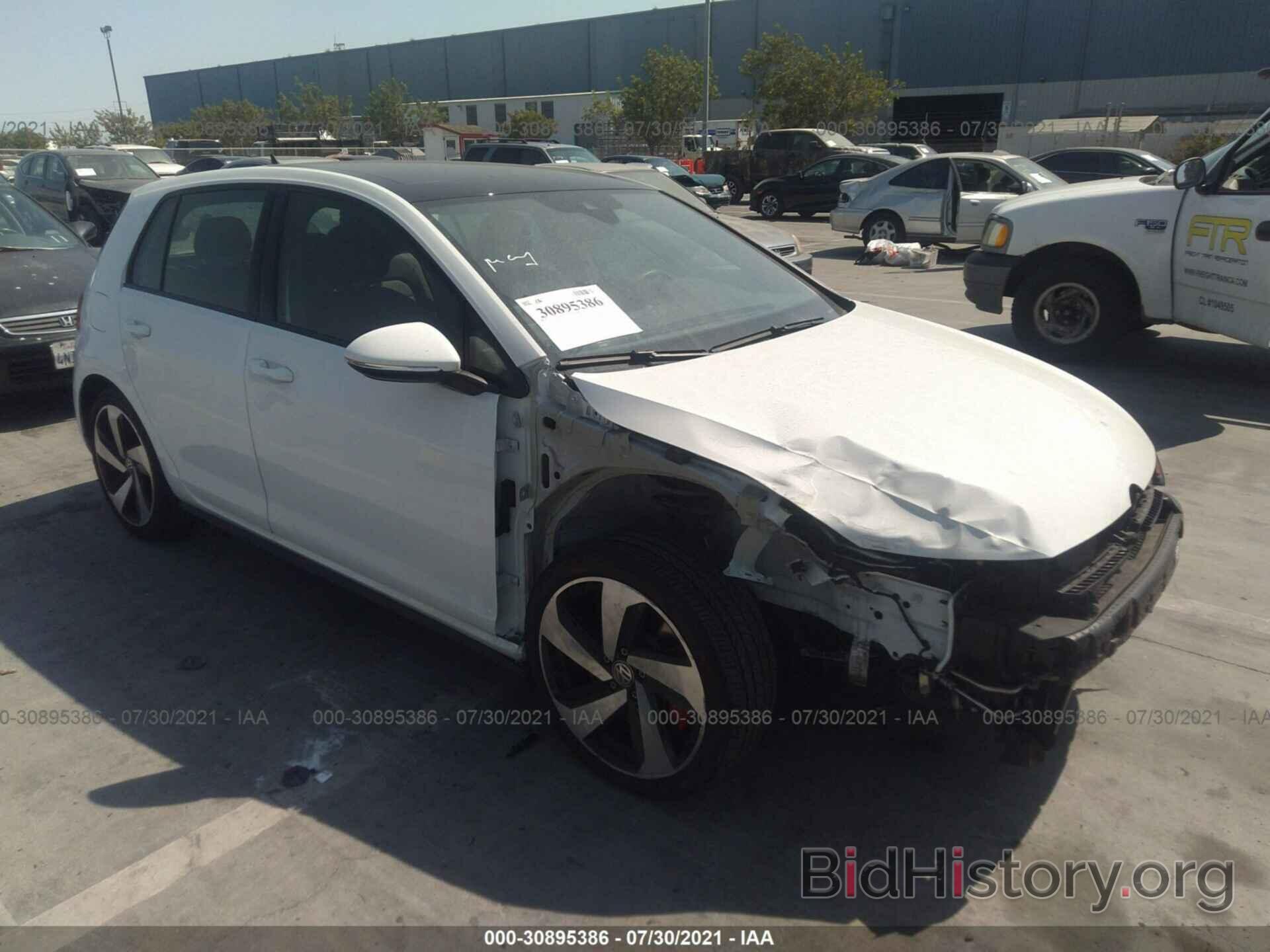 Photo 3VW6T7AU0KM029460 - VOLKSWAGEN GOLF GTI 2019