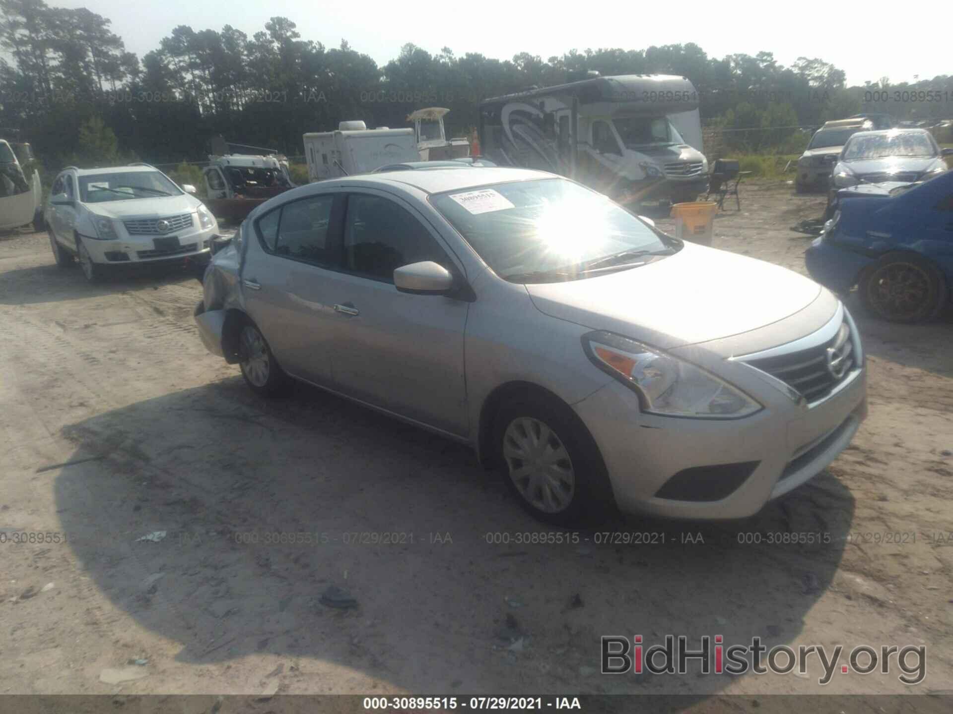 Photo 3N1CN7AP9KL832951 - NISSAN VERSA SEDAN 2019