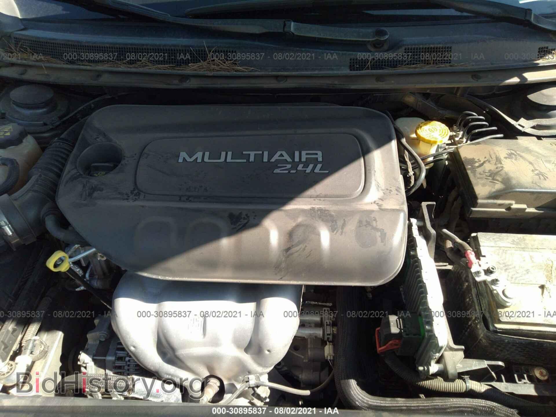 2016 CHRYSLER 200 - VIN: 1C3CCCAB1GN153476 - Фото 10