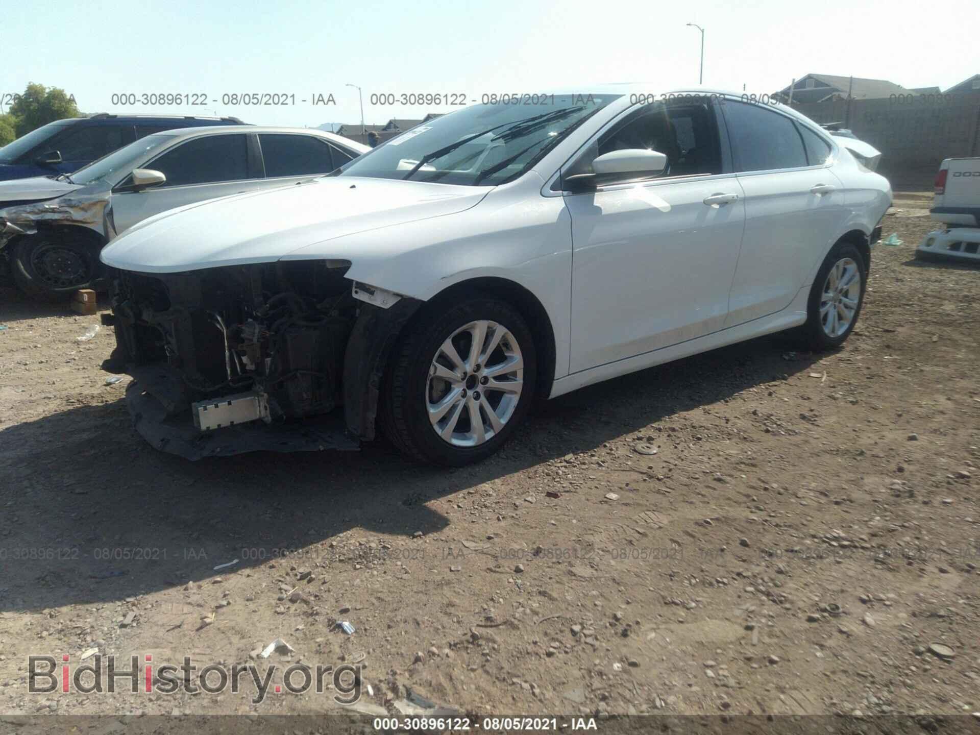 2015 CHRYSLER 200 - VIN: 1C3CCCAB2FN621701 - Photo 2