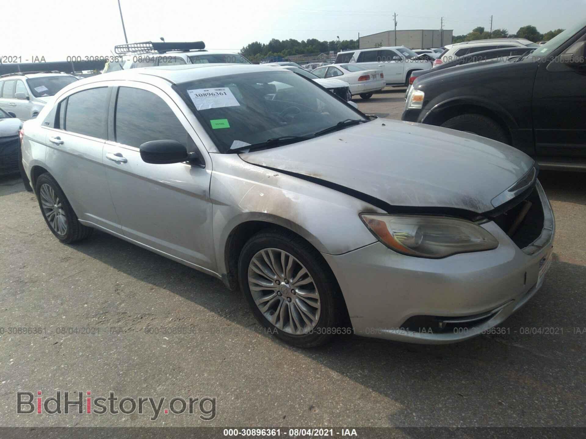 Photo 1C3BC2FB0BN500724 - CHRYSLER 200 2011
