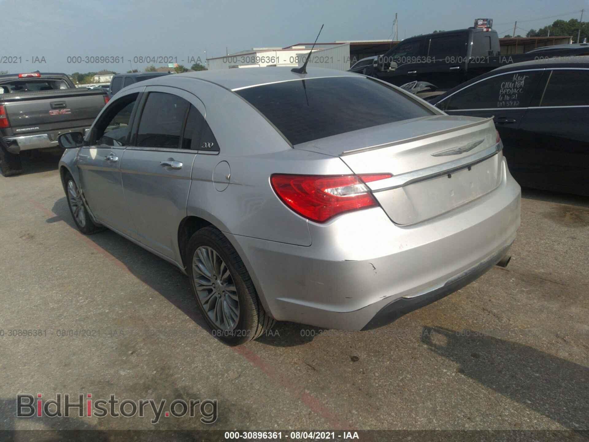 2011 CHRYSLER 200 - VIN: 1C3BC2FB0BN500724 - Фото 3