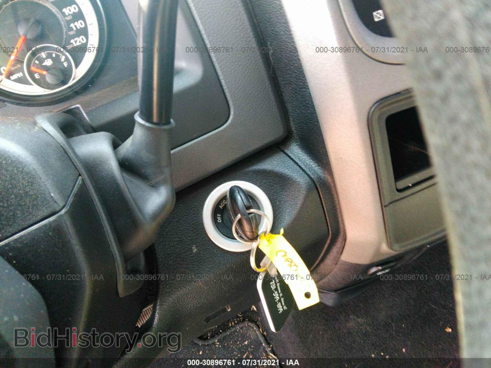 2015 RAM 1500 - VIN: 3C6RR6KT7FG596081 - Photo 11