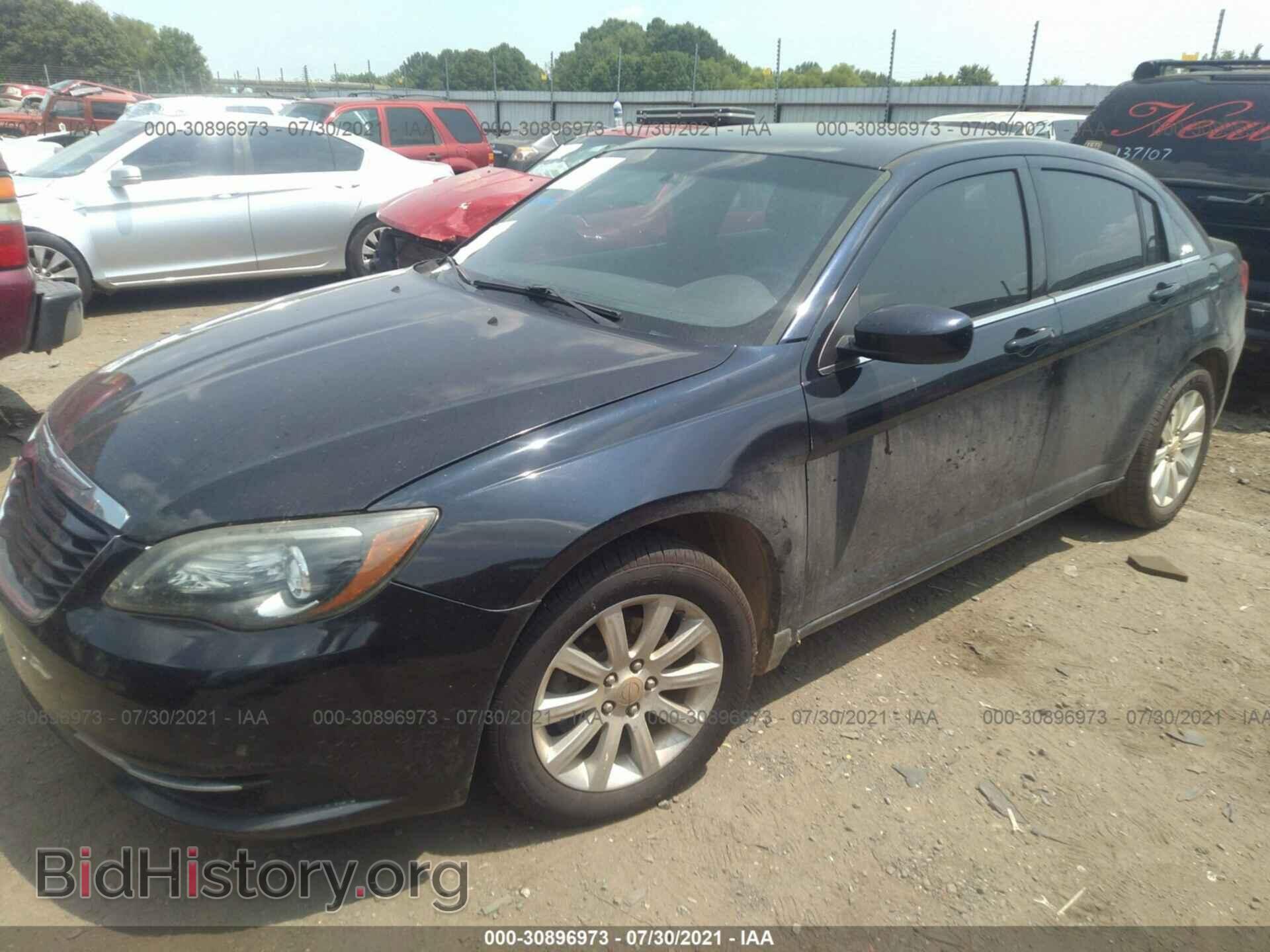 2012 CHRYSLER 200 - VIN: 1C3CCBBB0CN283932 - Фото 2
