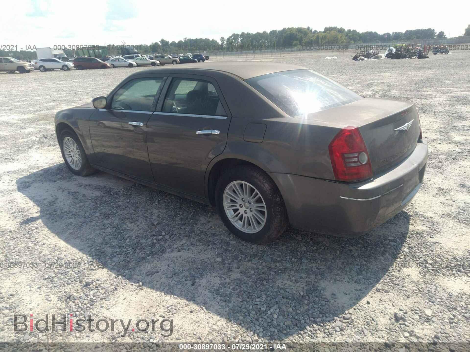 2010 CHRYSLER 300 - VIN: 2C3CA4CD8AH164047 - Фото 3