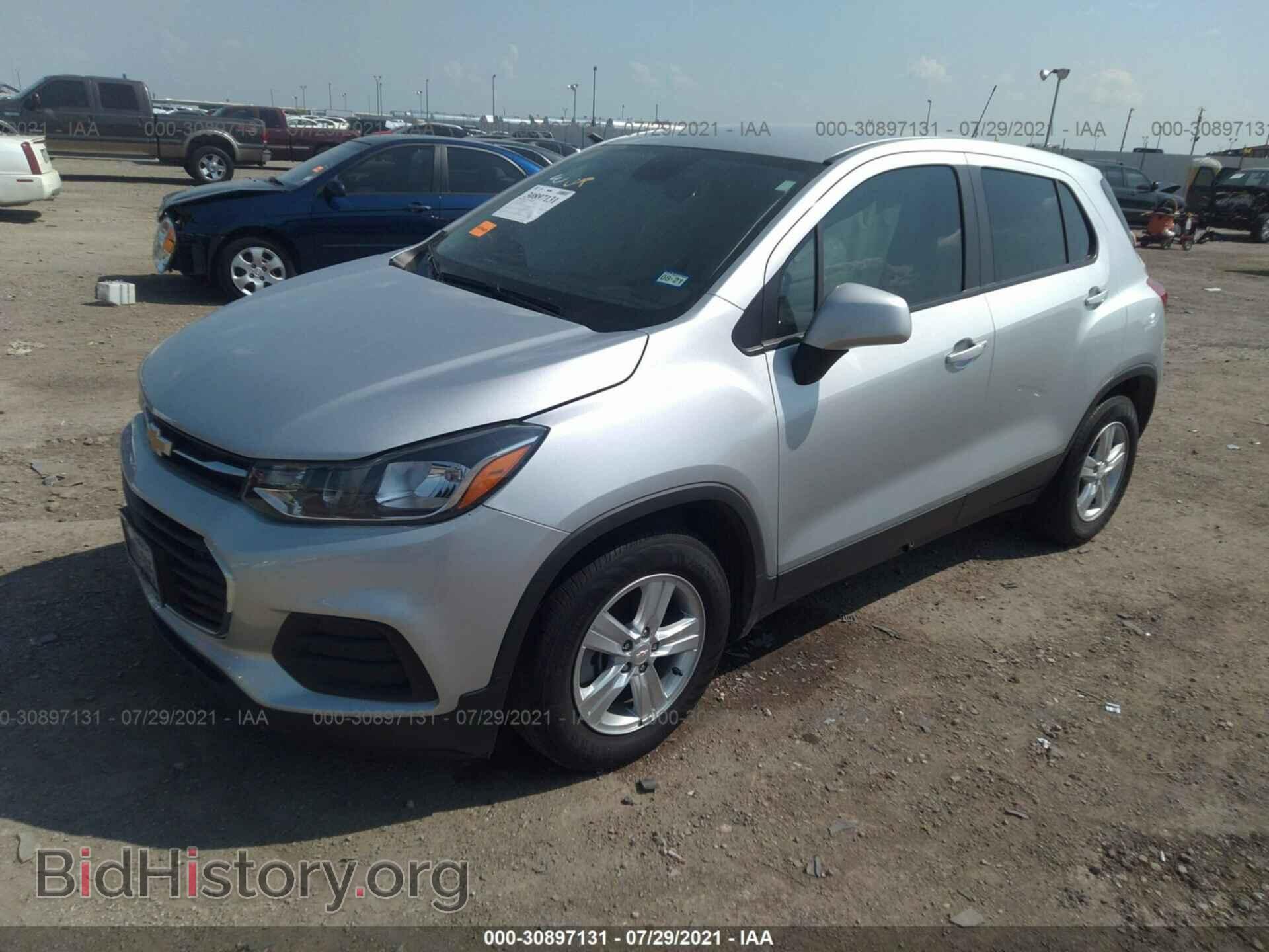 2019 CHEVROLET TRAX - VIN: 3GNCJKSB7KL390158 - Фото 2