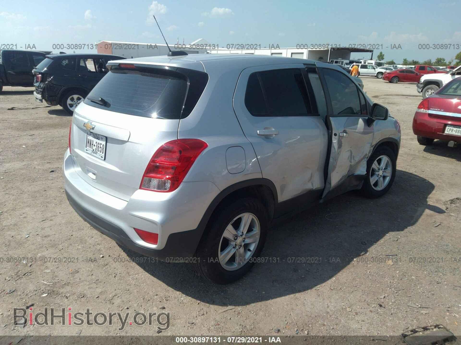 2019 CHEVROLET TRAX - VIN: 3GNCJKSB7KL390158 - Фото 4