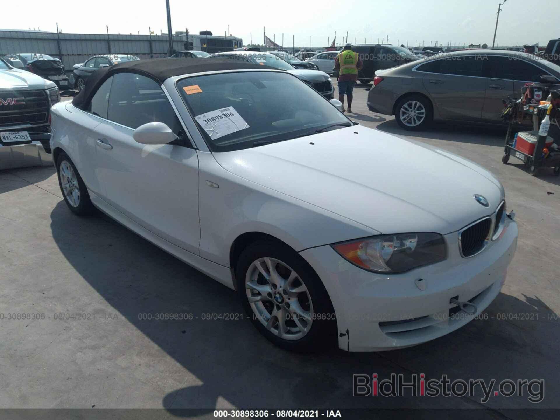 Photo WBAUN13579VH81311 - BMW 1 SERIES 2009