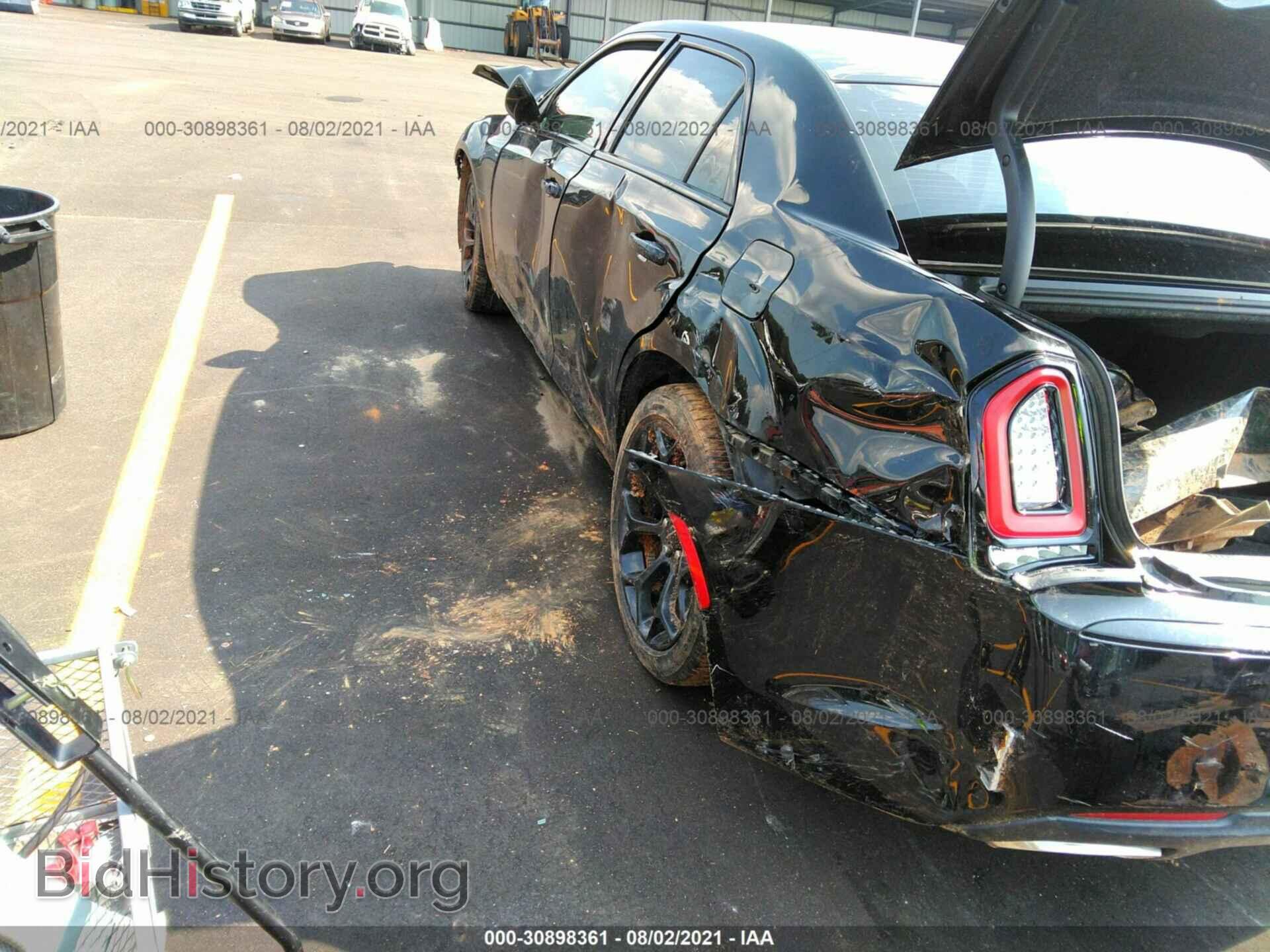 2019 CHRYSLER 300 - VIN: 2C3CCAAGXKH636935 - Фото 3