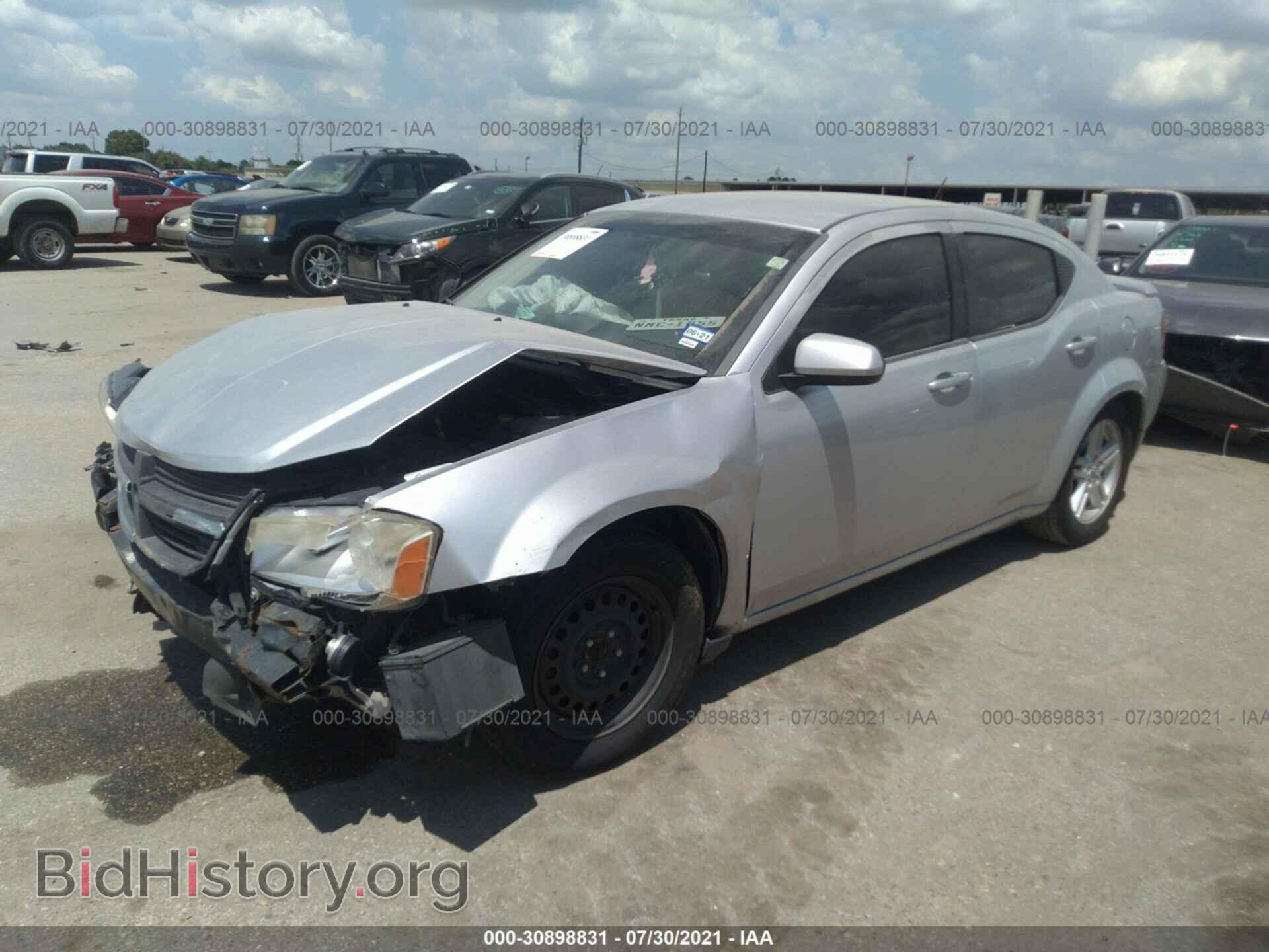 2010 DODGE AVENGER - VIN: 1B3CC5FB2AN215198 - Фото 2