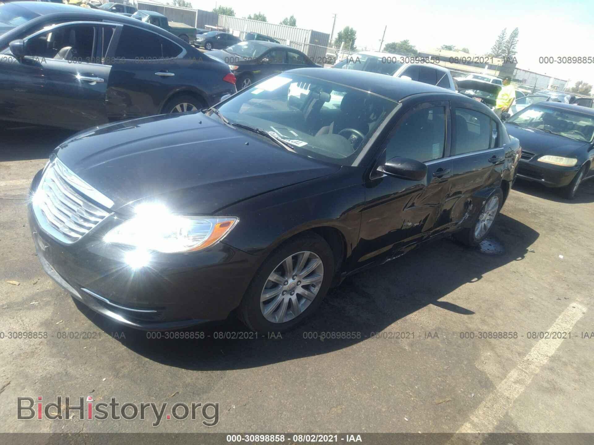 2014 CHRYSLER 200 - VIN: 1C3CCBBG7EN145013 - Фото 2