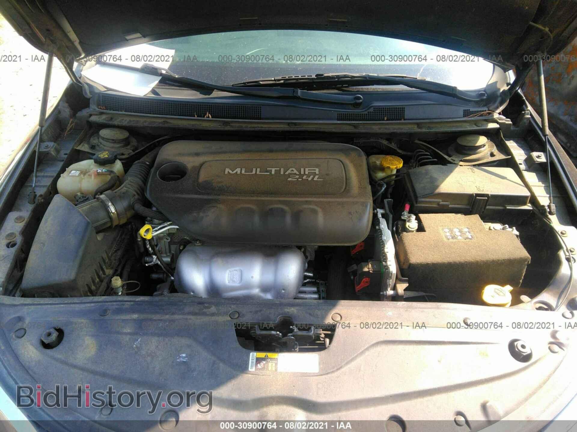 2016 CHRYSLER 200 - VIN: 1C3CCCAB1GN127623 - Фото 10