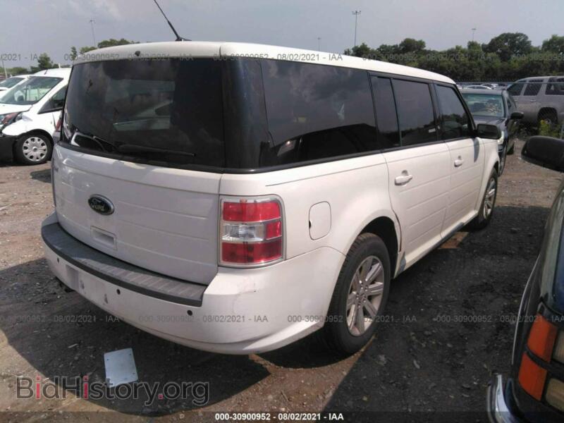2010 Ford FLEX (VIN 2FMGK5BC0ABB21880) — фото 4 из 11
