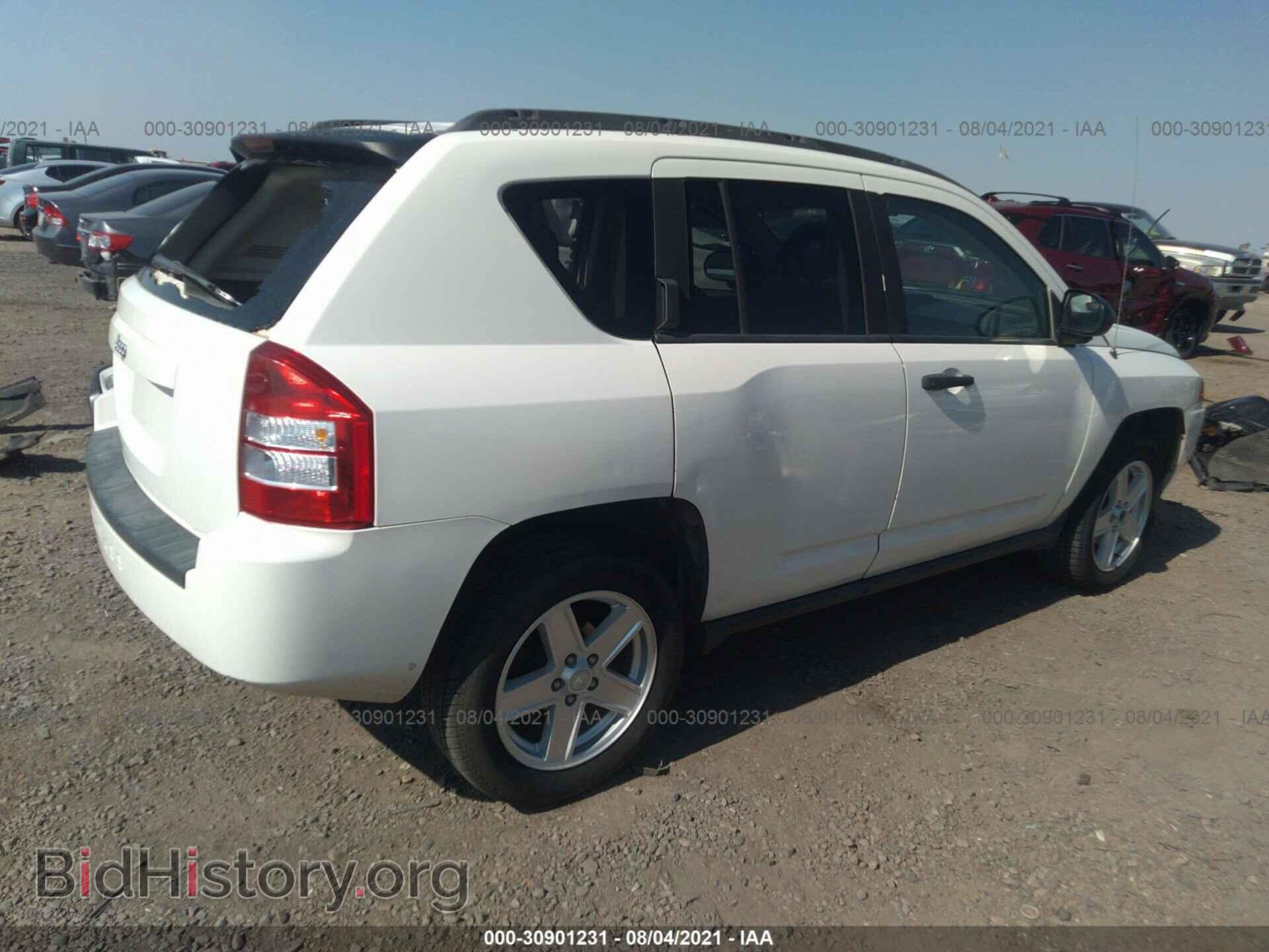 2007 JEEP COMPASS - VIN: 1J8FF47W97D260788 - Фото 4