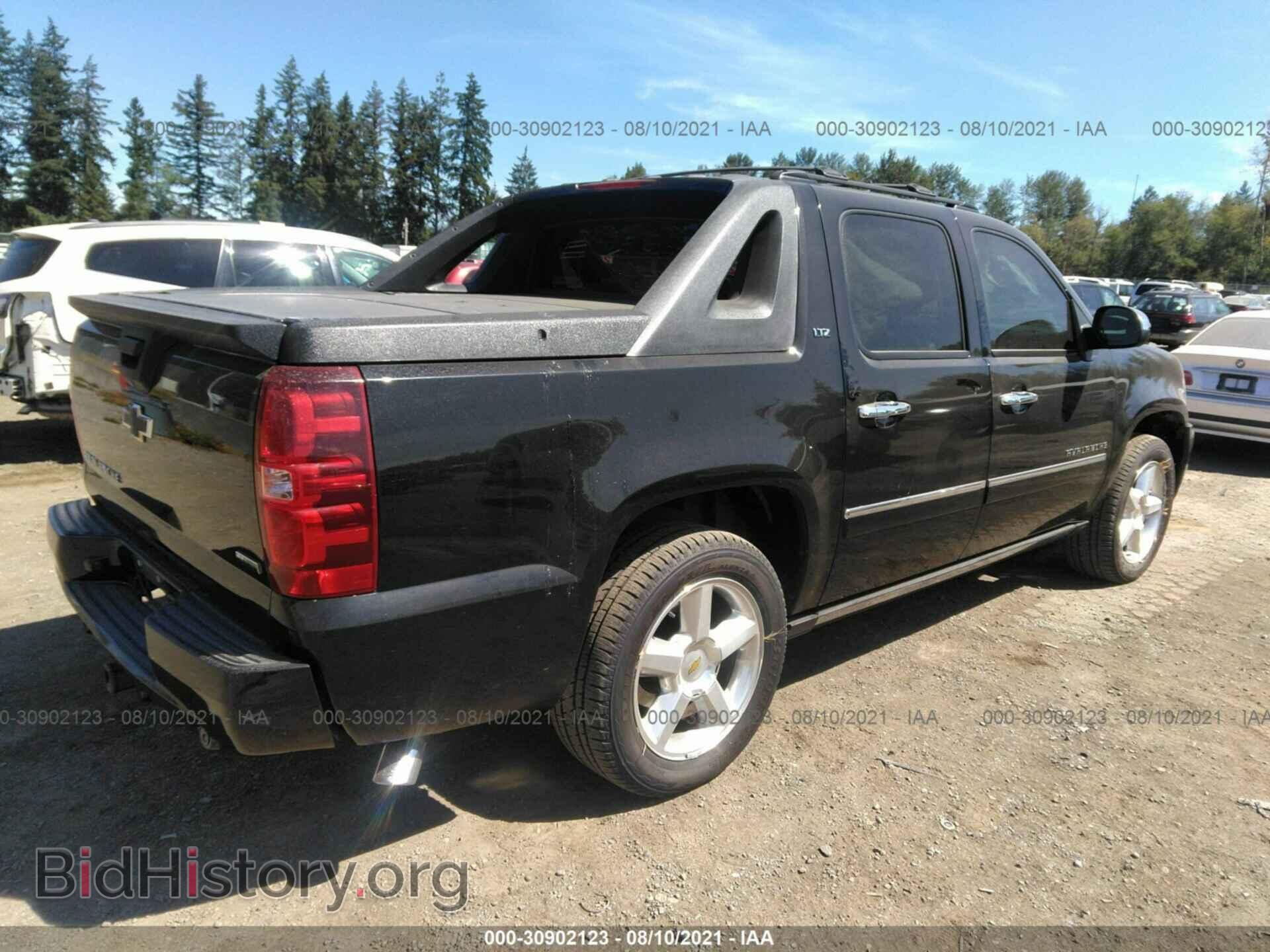 2011 CHEVROLET AVALANCHE - VIN: 3GNTKGE35BG272004 - Фото 4