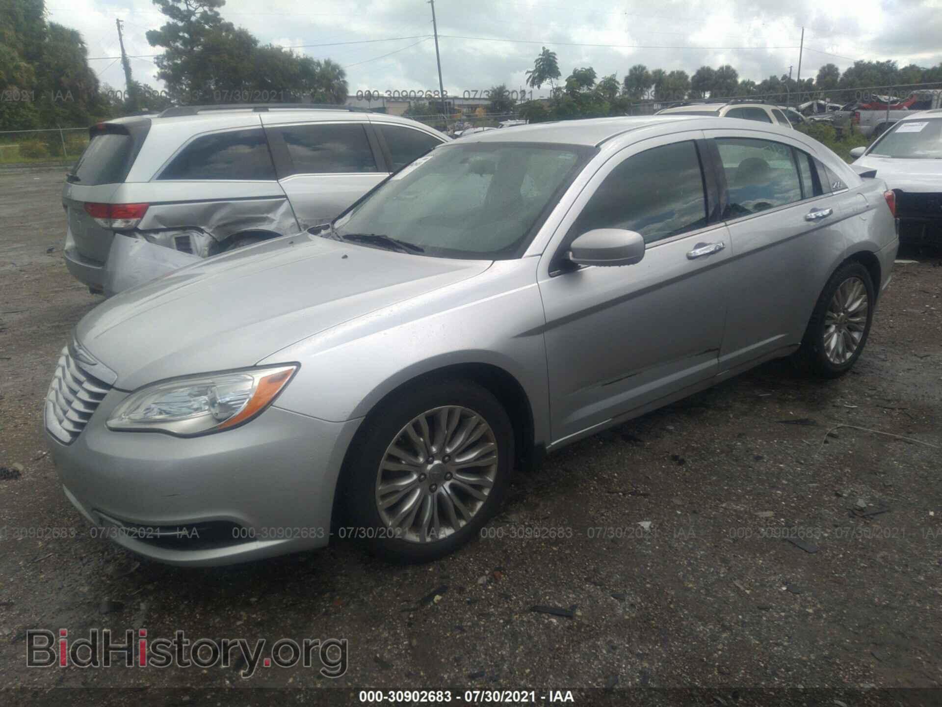2012 CHRYSLER 200 - VIN: 1C3CCBAB3CN149370 - Фото 2