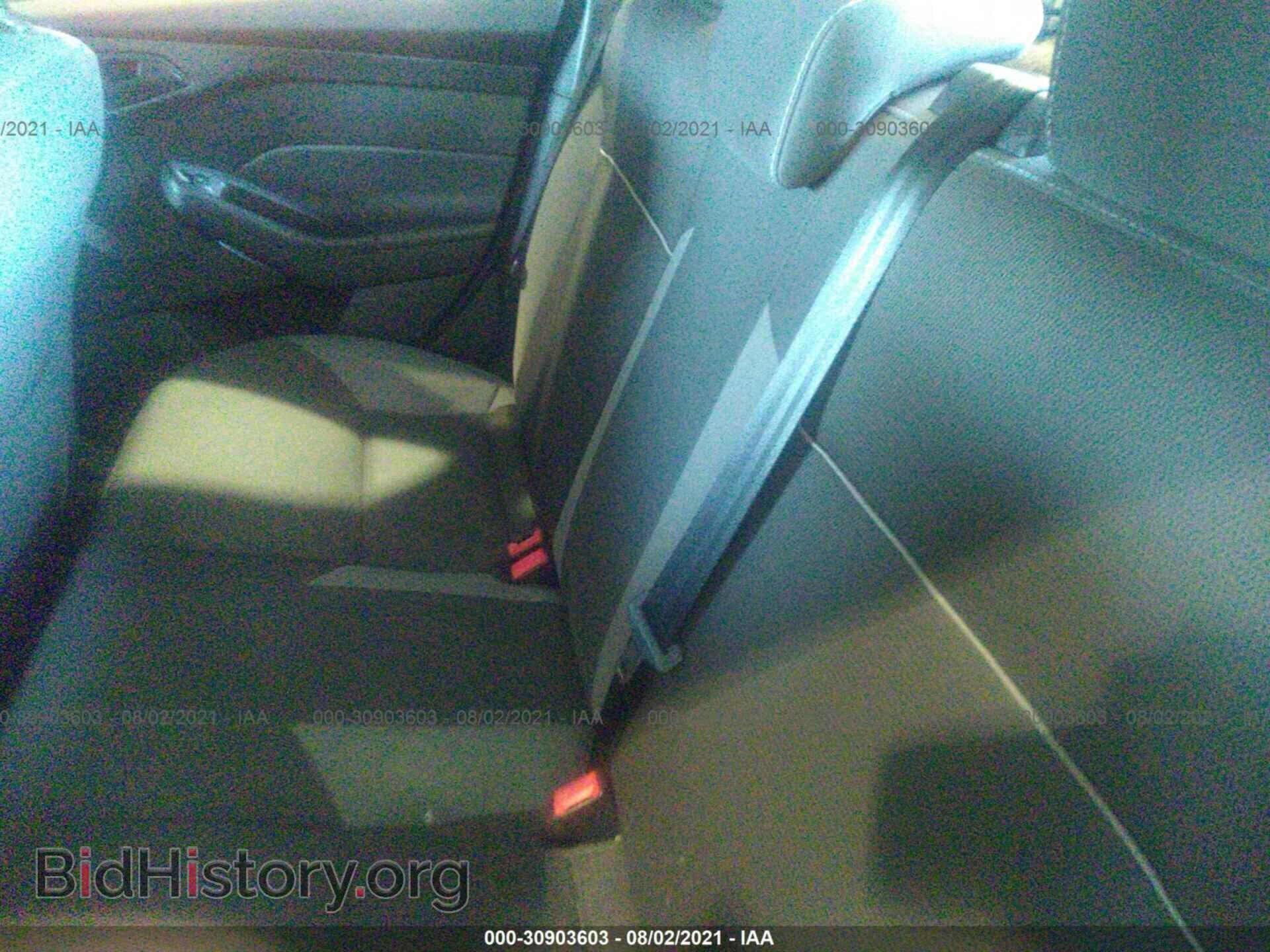 2012 FORD FOCUS - VIN: 1FAHP3F23CL421647 - Photo 8