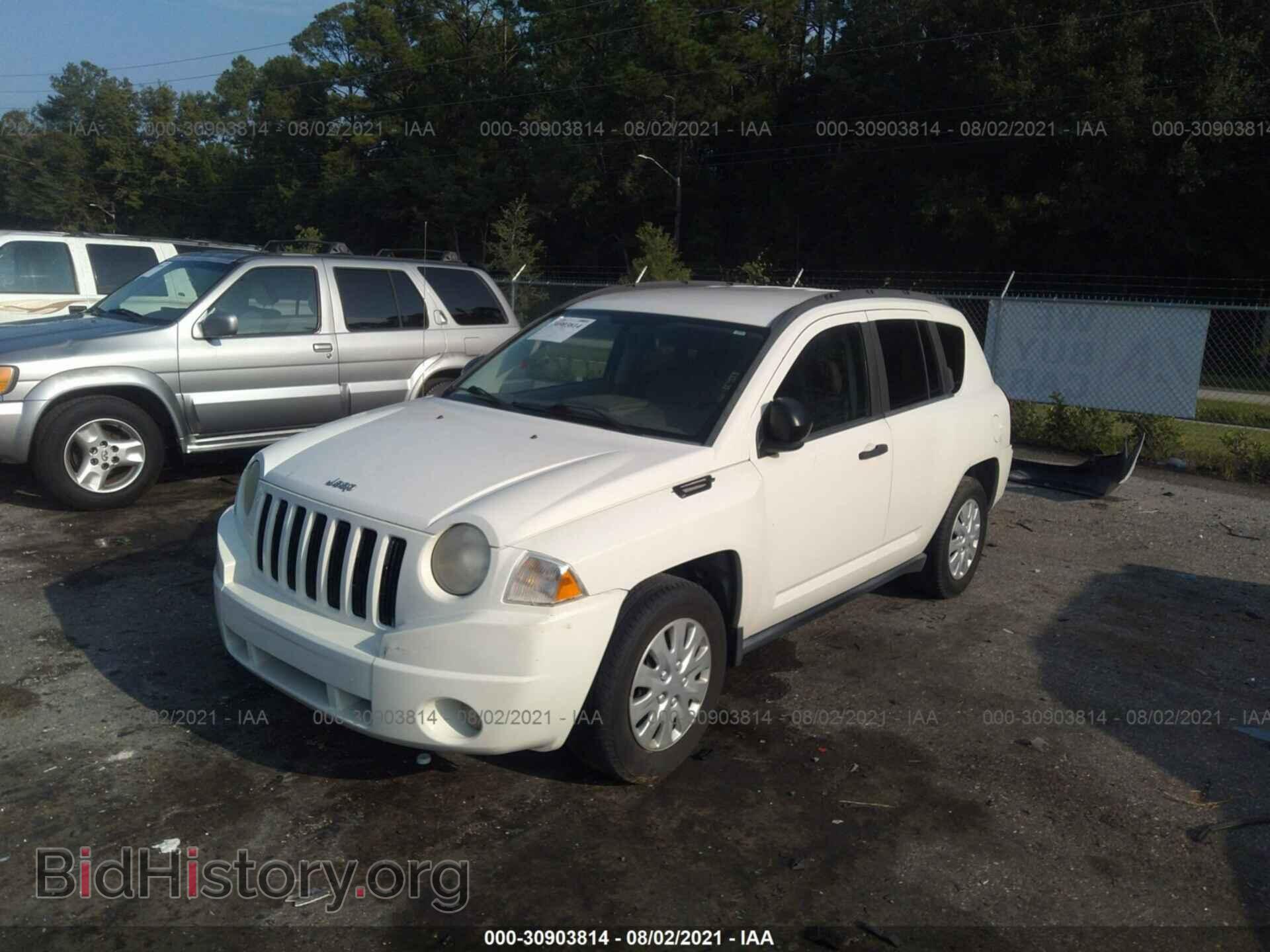 2007 JEEP COMPASS - VIN: 1J8FT47W57D370908 - Фото 2