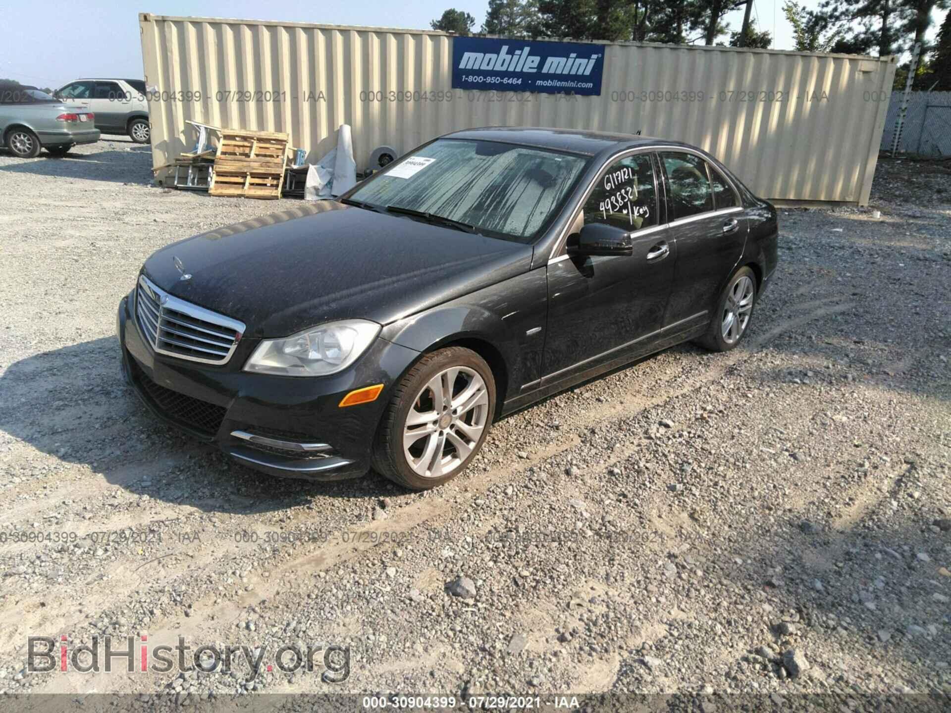 2012 MERCEDES-BENZ C-CLASS - VIN: WDDGF4HB1CA685818 - Фото 2