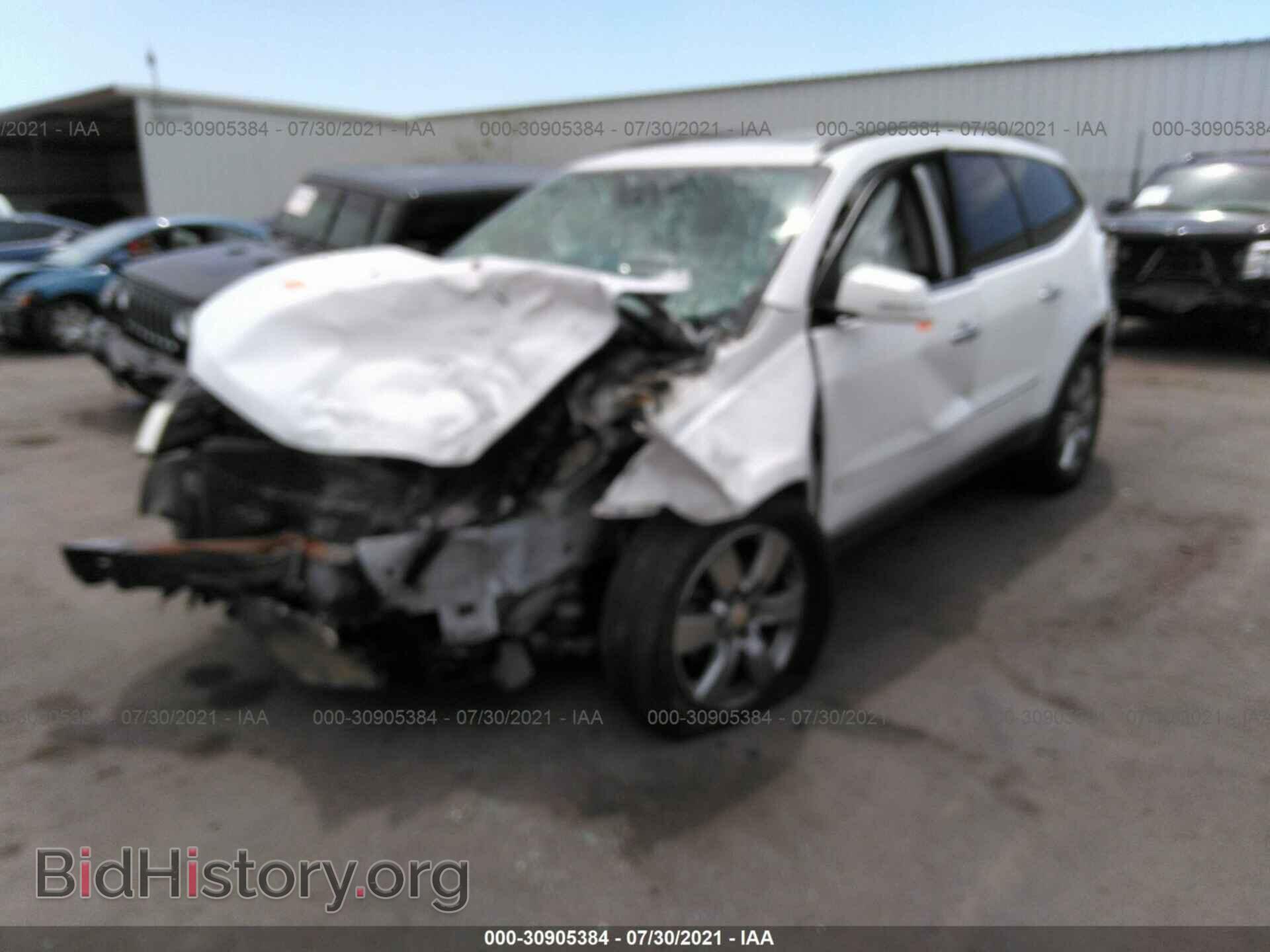 2010 CHEVROLET TRAVERSE - VIN: 1GNLRHED5AS123707 - Фото 2
