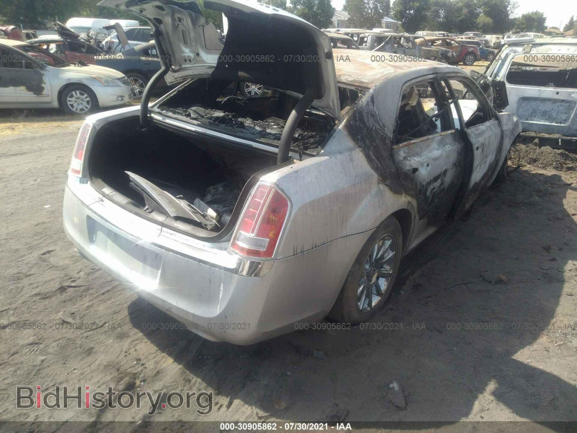 2012 CHRYSLER 300 - VIN: 2C3CCACG6CH221349 - Фото 4