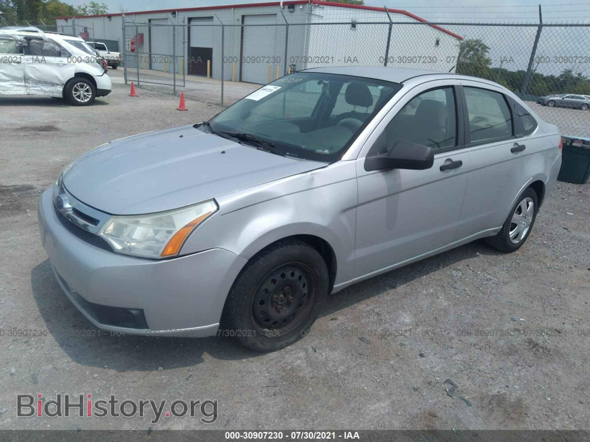 2008 FORD FOCUS - VIN: 1FAHP34N28W137252 - Фото 2